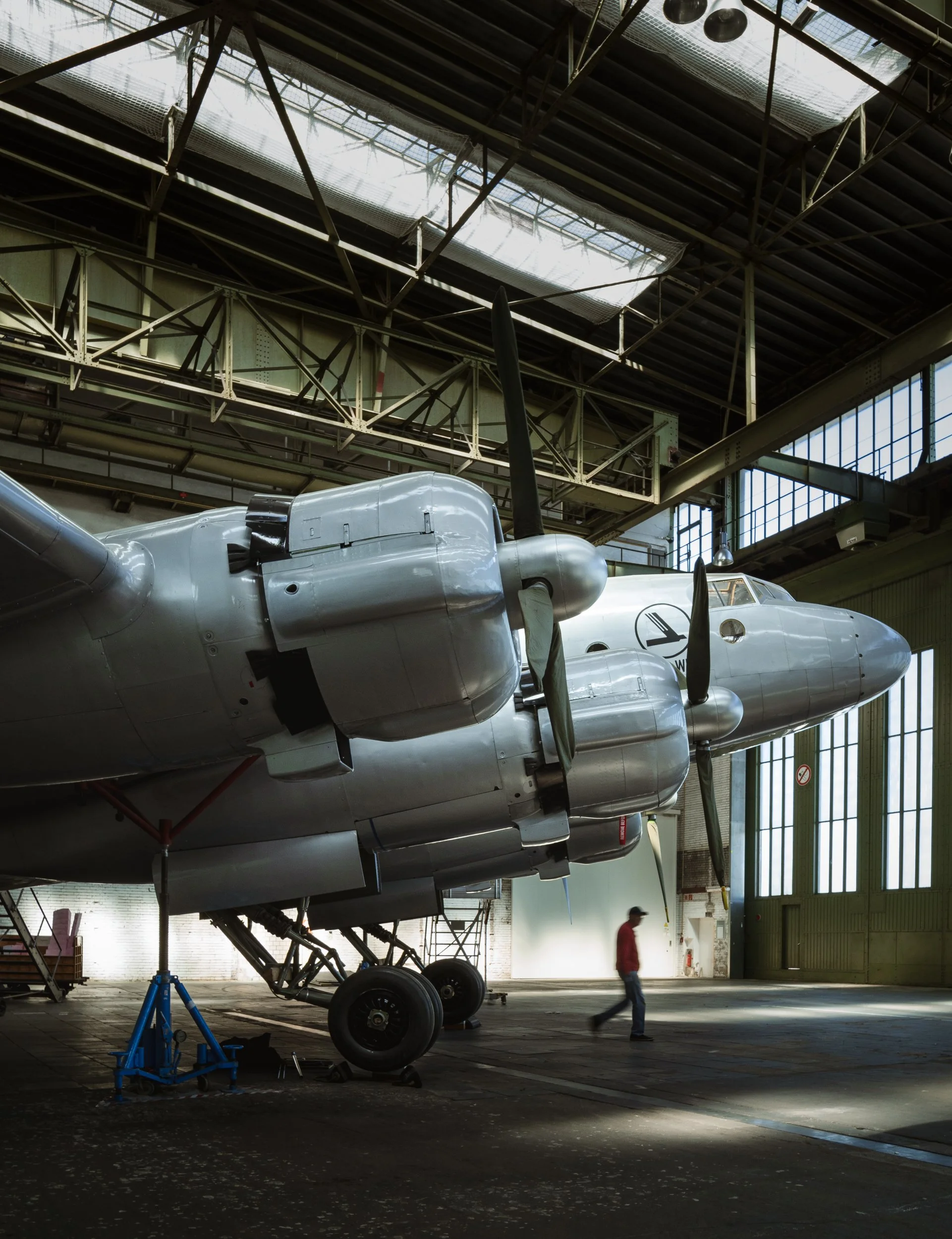 Tempelhof Airport_Kristian Alveo-39.jpg