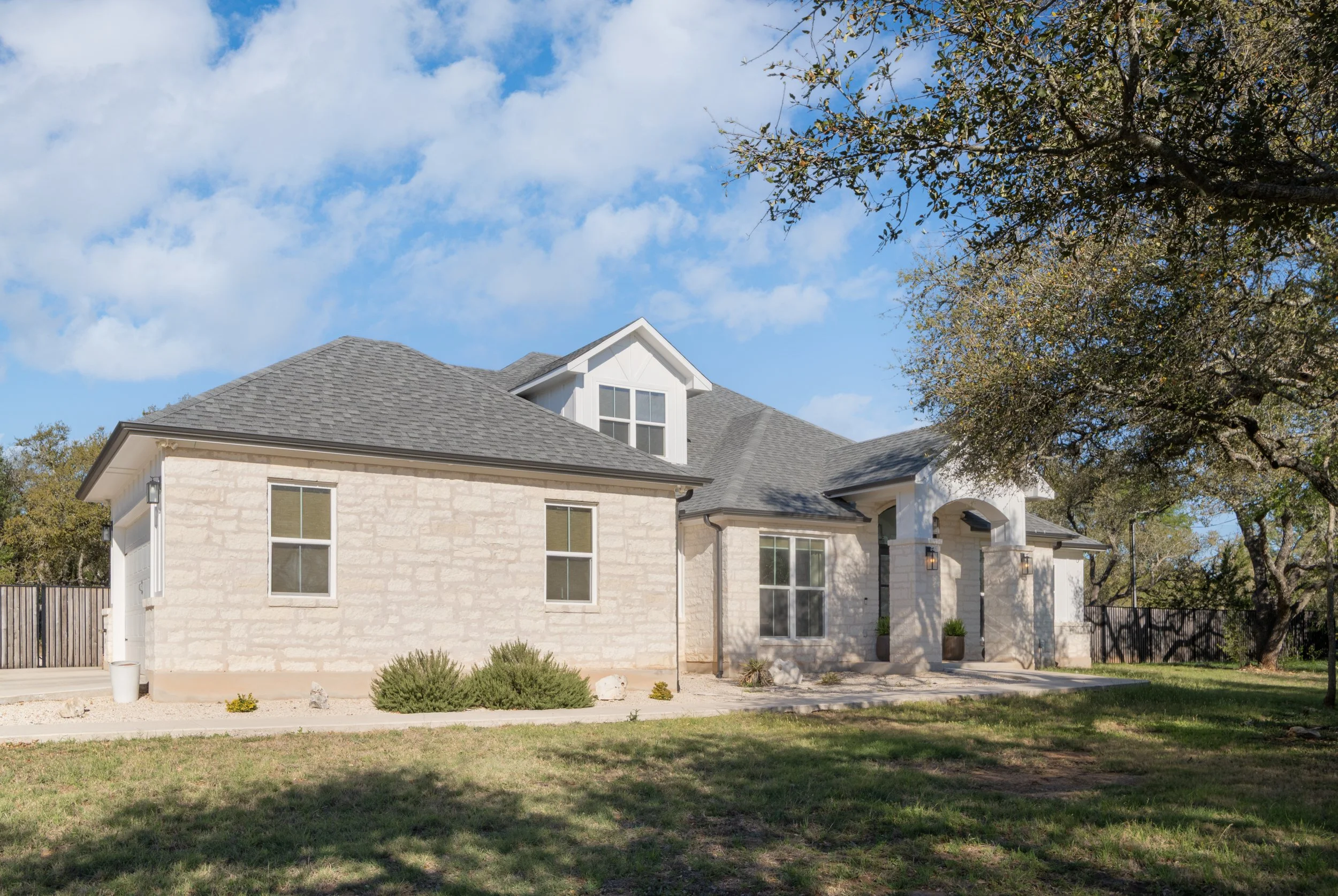 Fernandez Residence-6.jpg