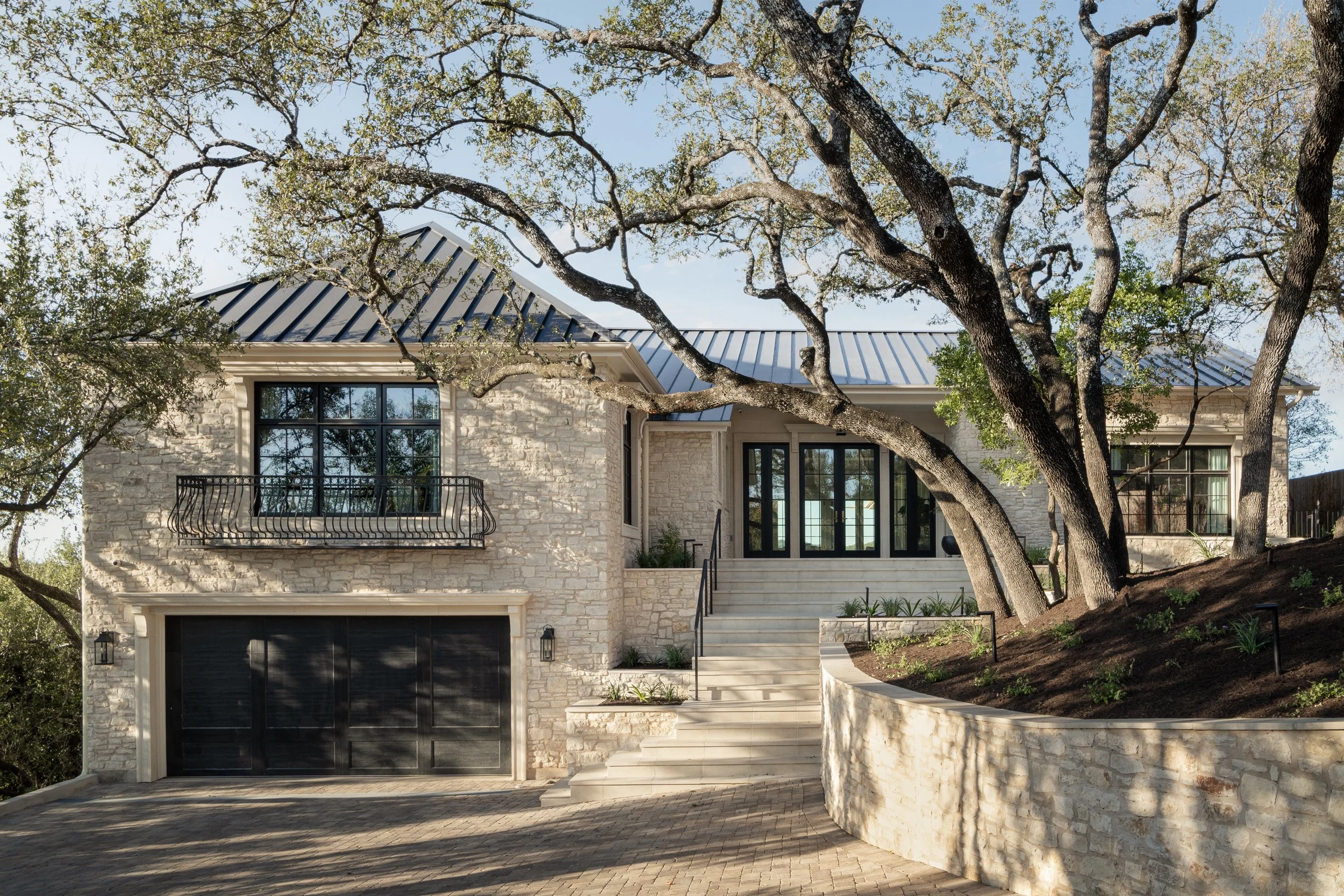 CS_Mount Bonnell Residence_Kristian Alveo_Lowres-1.jpg
