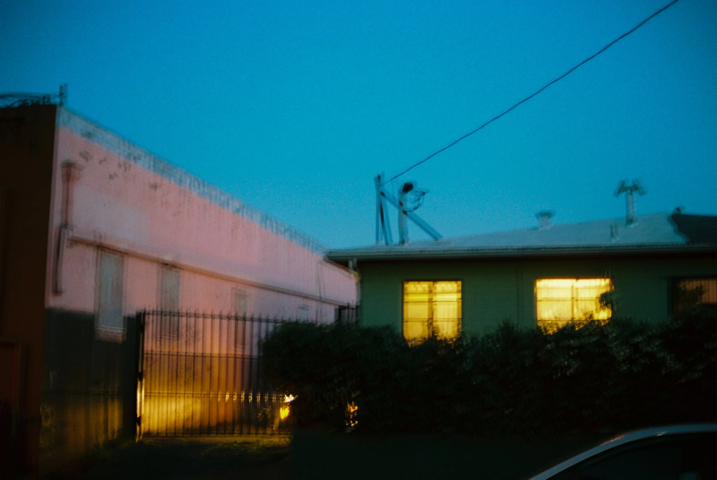 R1-09076-0027.jpg