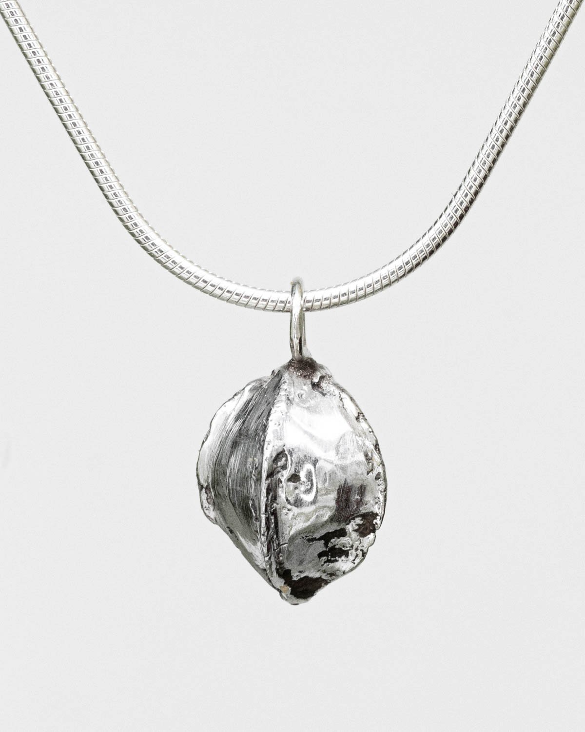 Silver Seeds - Linden necklace