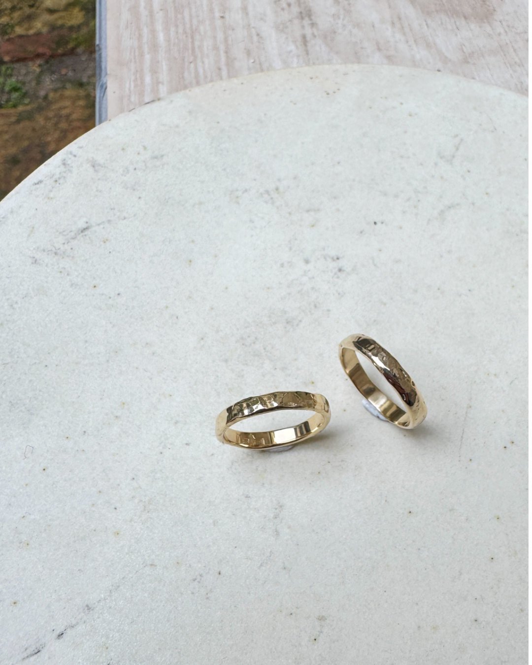 Minimalist recycled gold wedding band, perfect for eco-conscious couples.