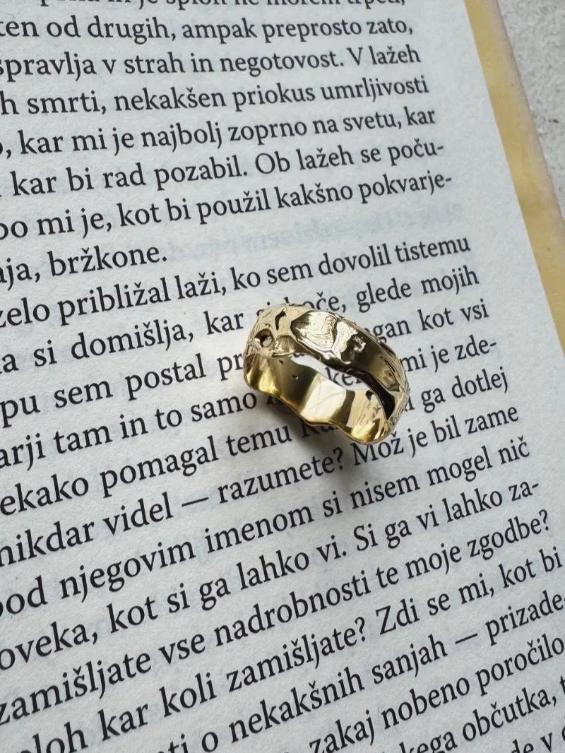 Recycled gold artisan ring with earthy feminine elegance