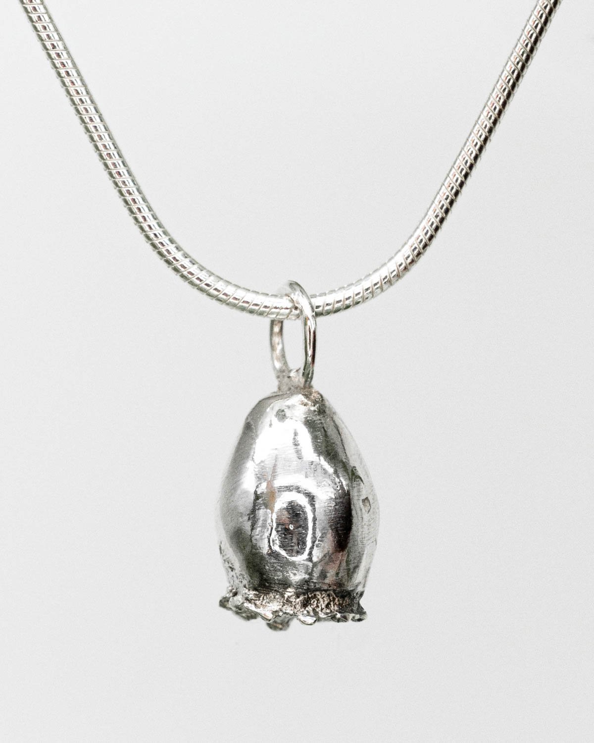 Silver Seeds - Poppy necklace