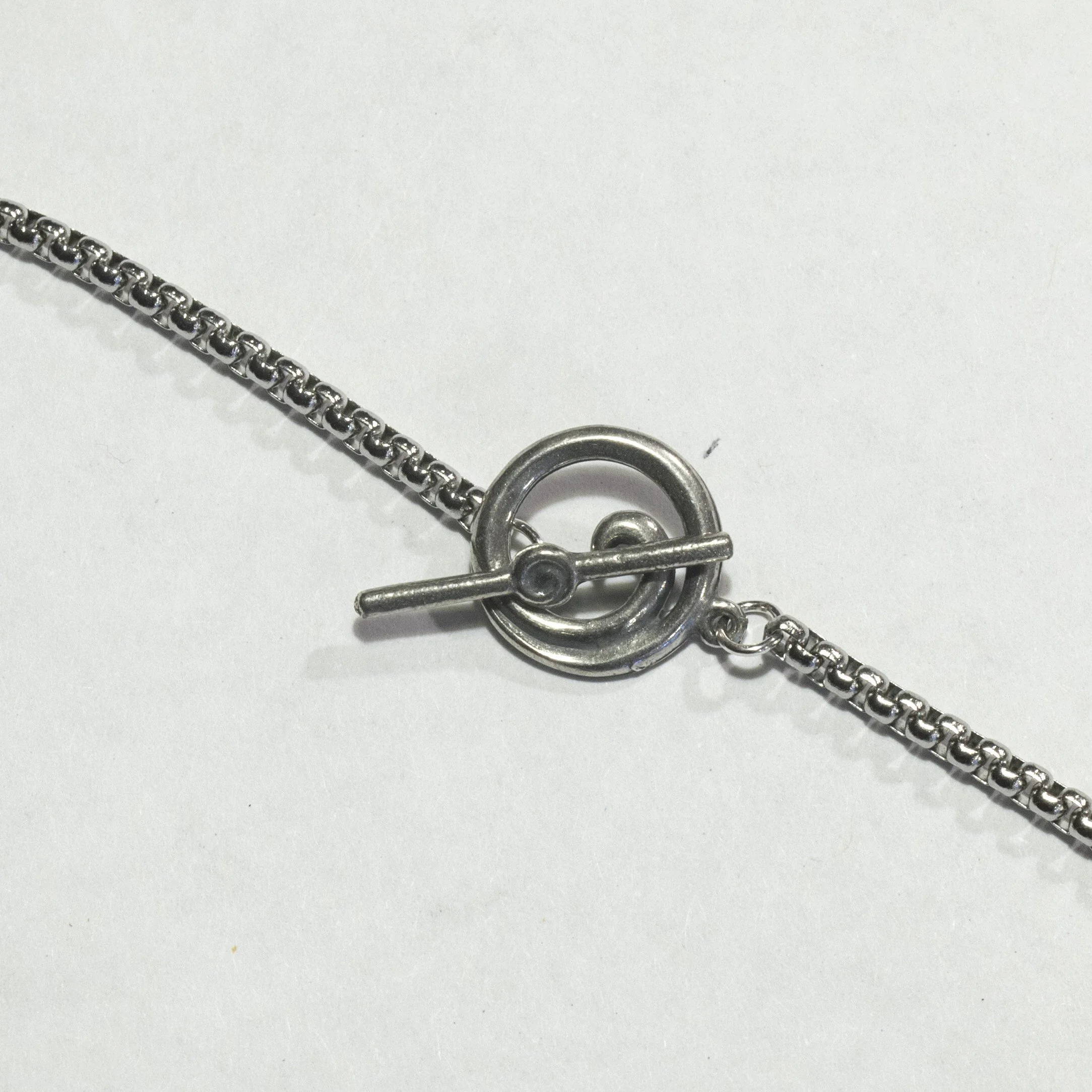 Whale Tail Gray Necklace II clasp