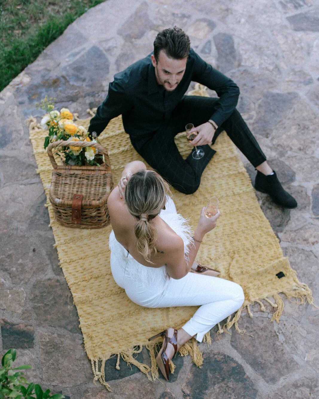 Grab a bottle of our exquisite white wines, chill it to perfection, and let the magic of Milagro Winery elevate your picnics to a whole new level! 🥂​​​​​​​​​
Our crisp and refreshing white wines are the perfect companions for picnics by the lake, la