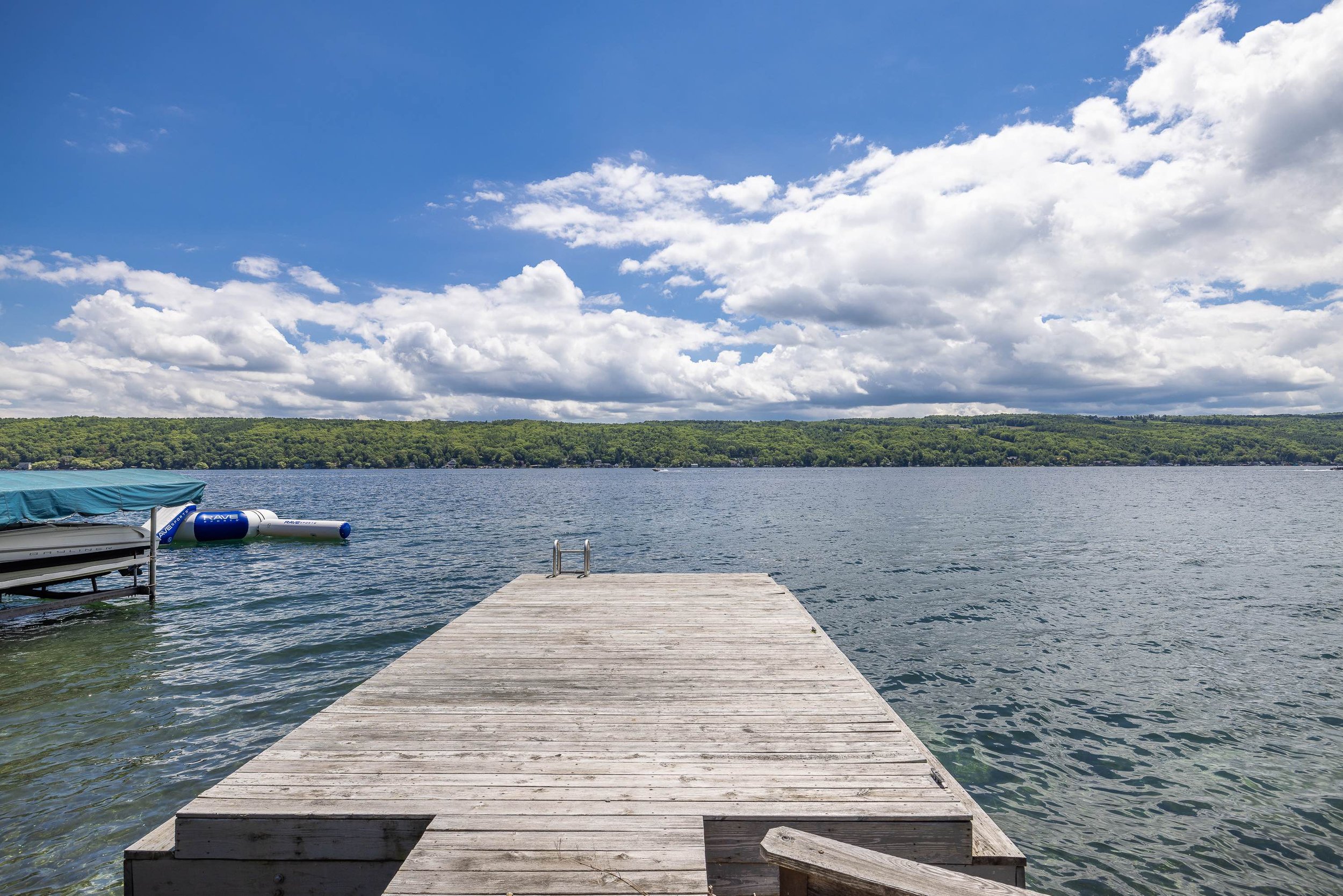 10524 West Lake Road Hammondsport, NY