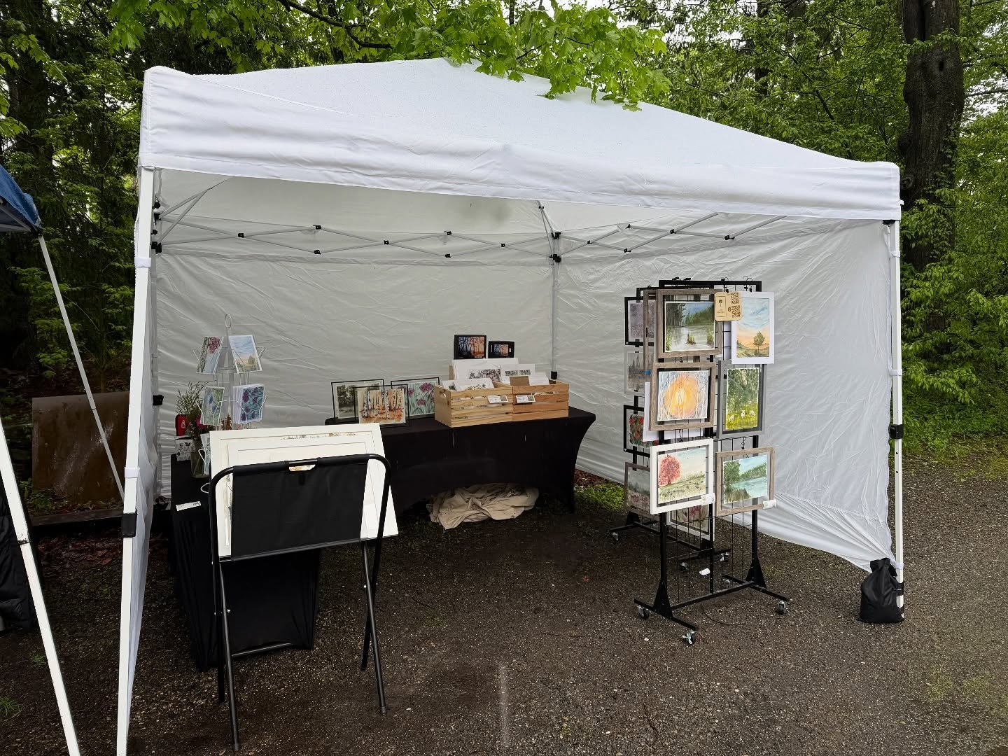 Little rain is just brightening everything up here :) come see all the artists out today with @babacoolyvette and grab a beautiful gift for you and the mom in your life :) #localart #localartists #smallbuisness #artbusiness #watercolor #watercolorflo