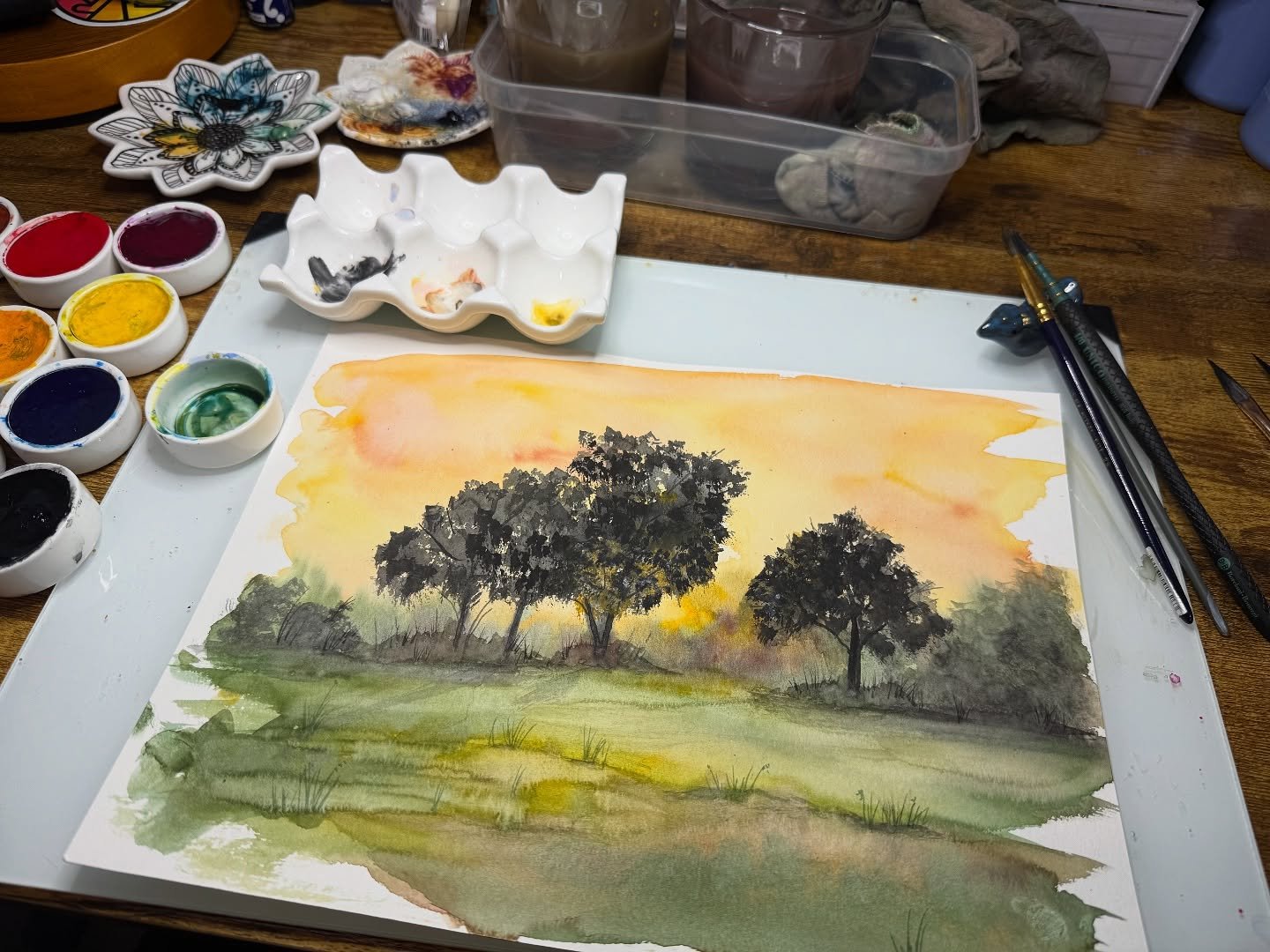 Summer mornings can be bright and hazy… :) #watercolor #watercolorartist #watercolorartwork #watercolorlandscape #watercolorsunrise #newenglandart #newenglandartist
Surface: #cansonpaper
Color: @federalcolor #tonicwatercolor