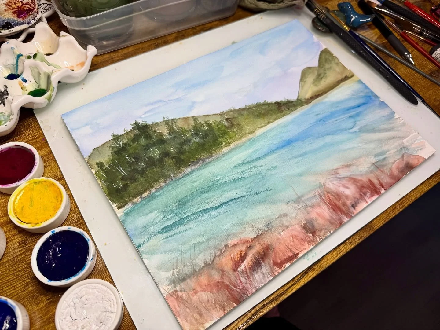 Going off the inspiration of National Parks, this piece was based off our last visit to Acadia National Park :) always love the range of colors… deep reds, turquoise, rich greens… this will be part of @sudburyartassociation ‘s Go