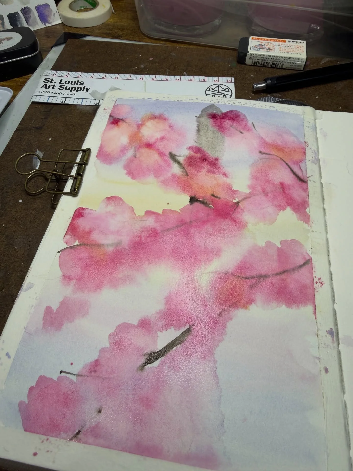 Starting to work through a cherry blossom commission :) not mad at it so far 😂 now to translate this to its full size :) #watercolorsketch #watercolorflorals #cherryblossomart #arthealstheheart 

Colors: @dustybeewatercolors and white from @federalc
