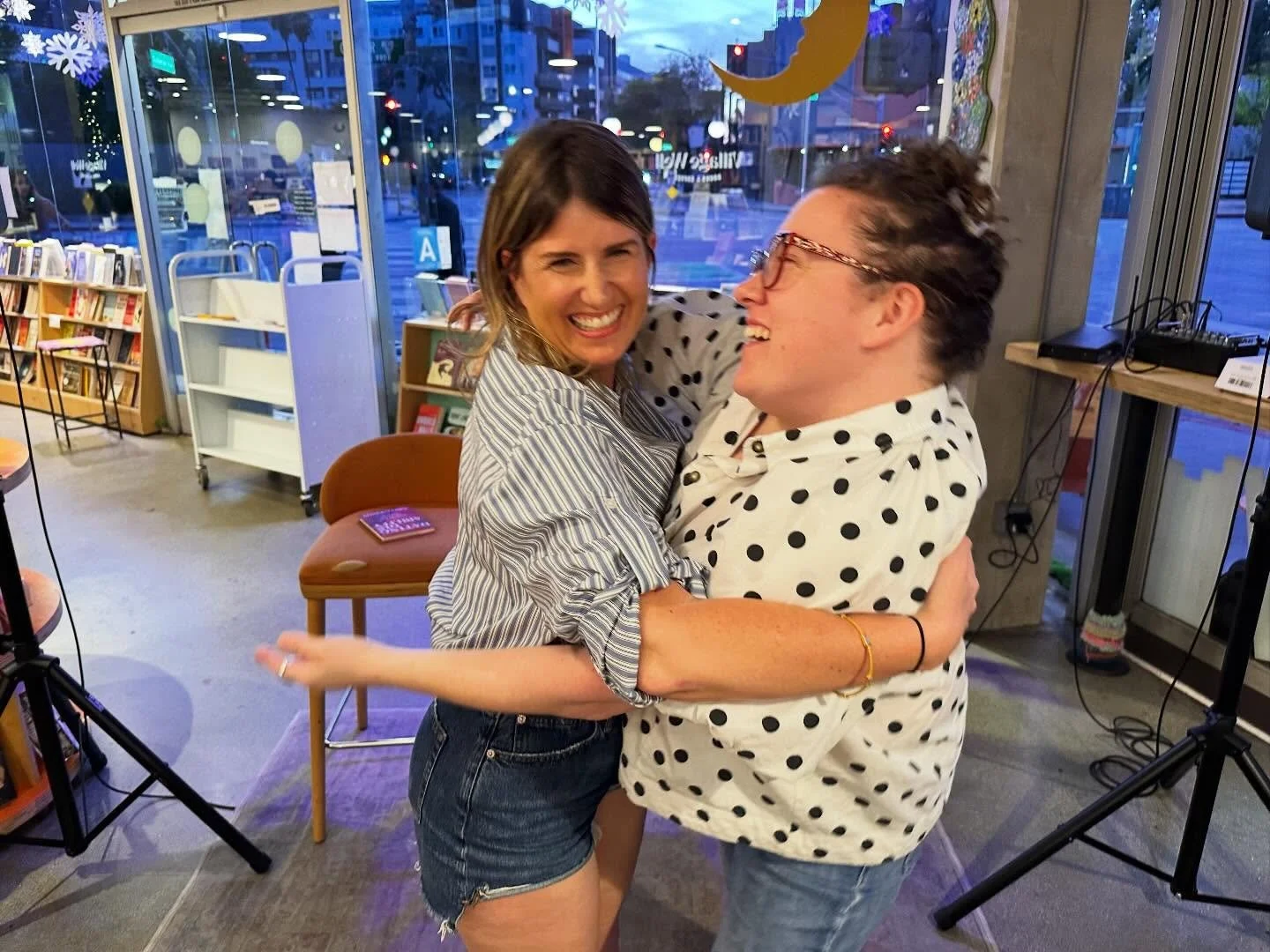Dating Disability has introduced me to some of the most beautiful, funny, and interesting people on this planet. @gretch_schreiber is one of those humans and I&rsquo;m so grateful she took the time to have a conversation with me about the book and my