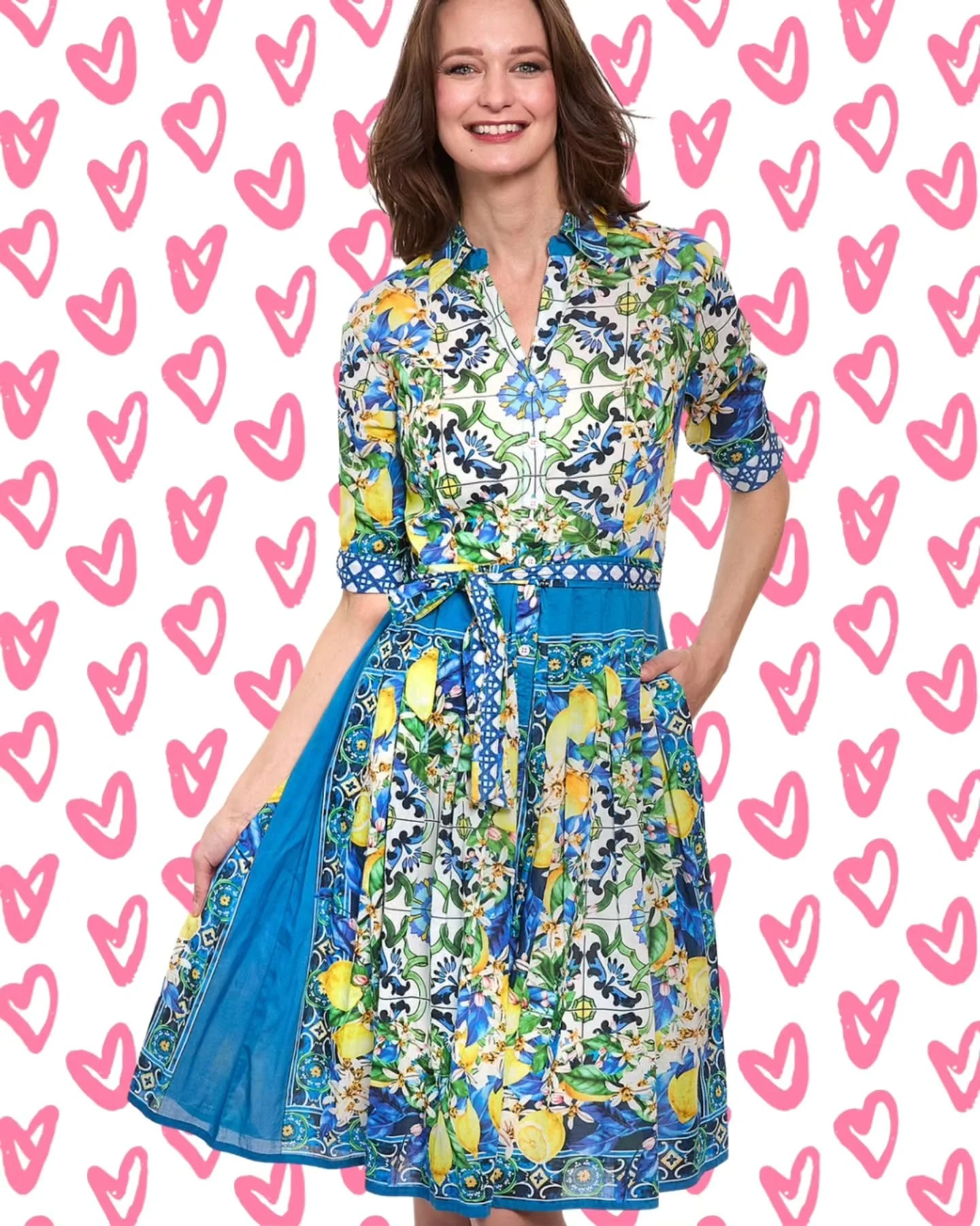 We ❤️ a dress with pockets!!

Seriously, have you ever complimented a woman's dress 👗 that has pockets and she doesn't mention the pockets?? 

Every. Single. Time.