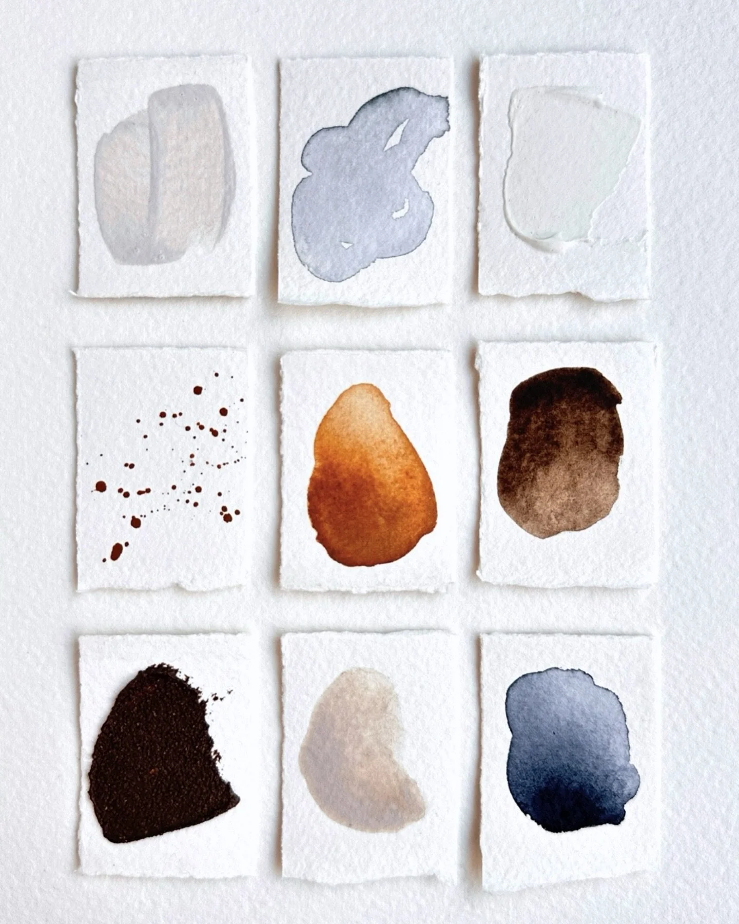 It starts with presence 🤎
With noticing &mdash; details, colours, subtle shifts, the quality of light, and how a new month feels.

January asks for clarity without urgency.
For space.
For a gentle orientation rather than momentum 🕊️

I translate th