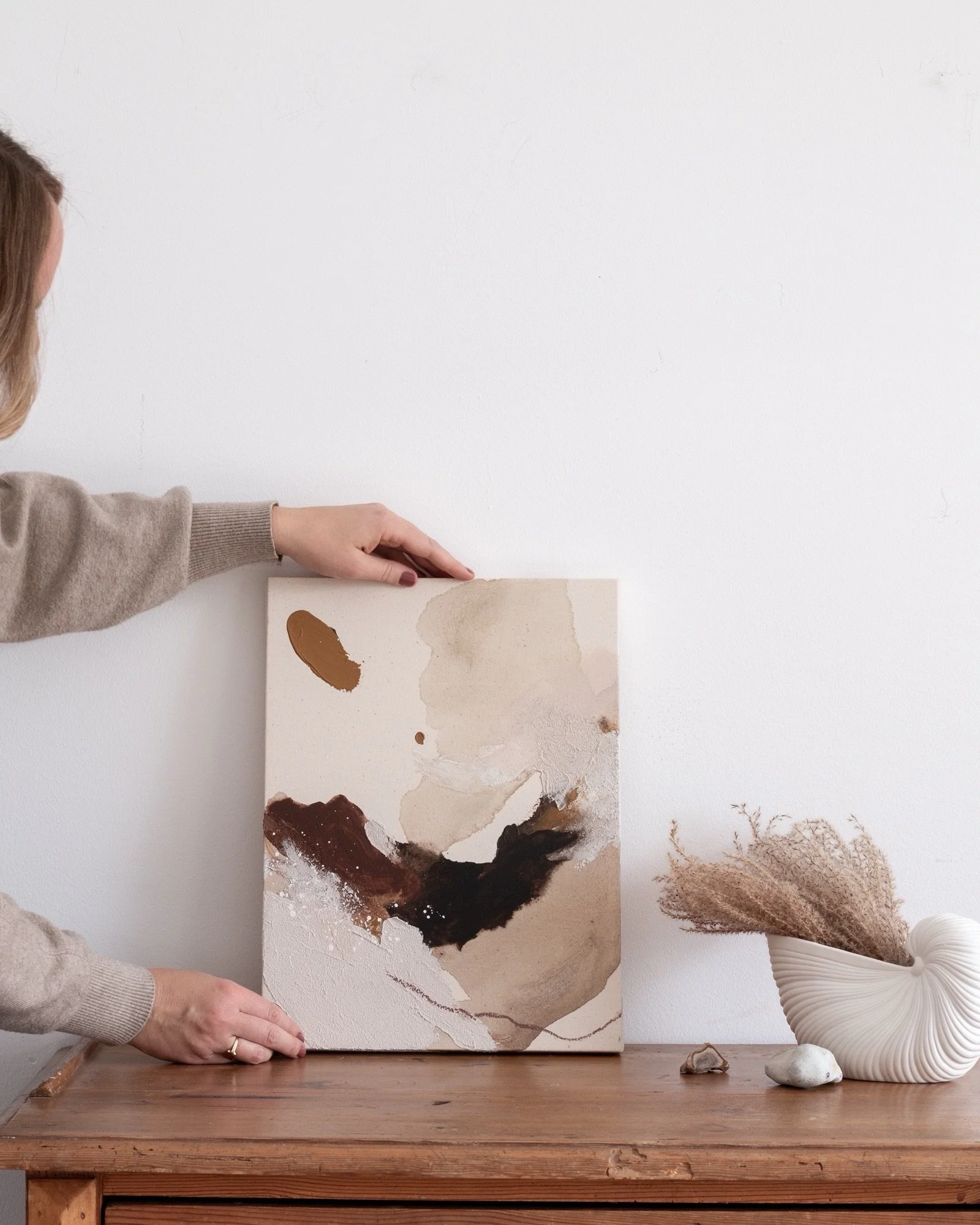Common Ground 🤎

A piece that feels very connected to this month&rsquo;s colour story, 𝘐𝘯 𝘋𝘦𝘱𝘵𝘩.

Layered brown tones, warm neutrals, soft sands, and darker contrasts coming together in a way that feels grounding, calm, and familiar.

While w