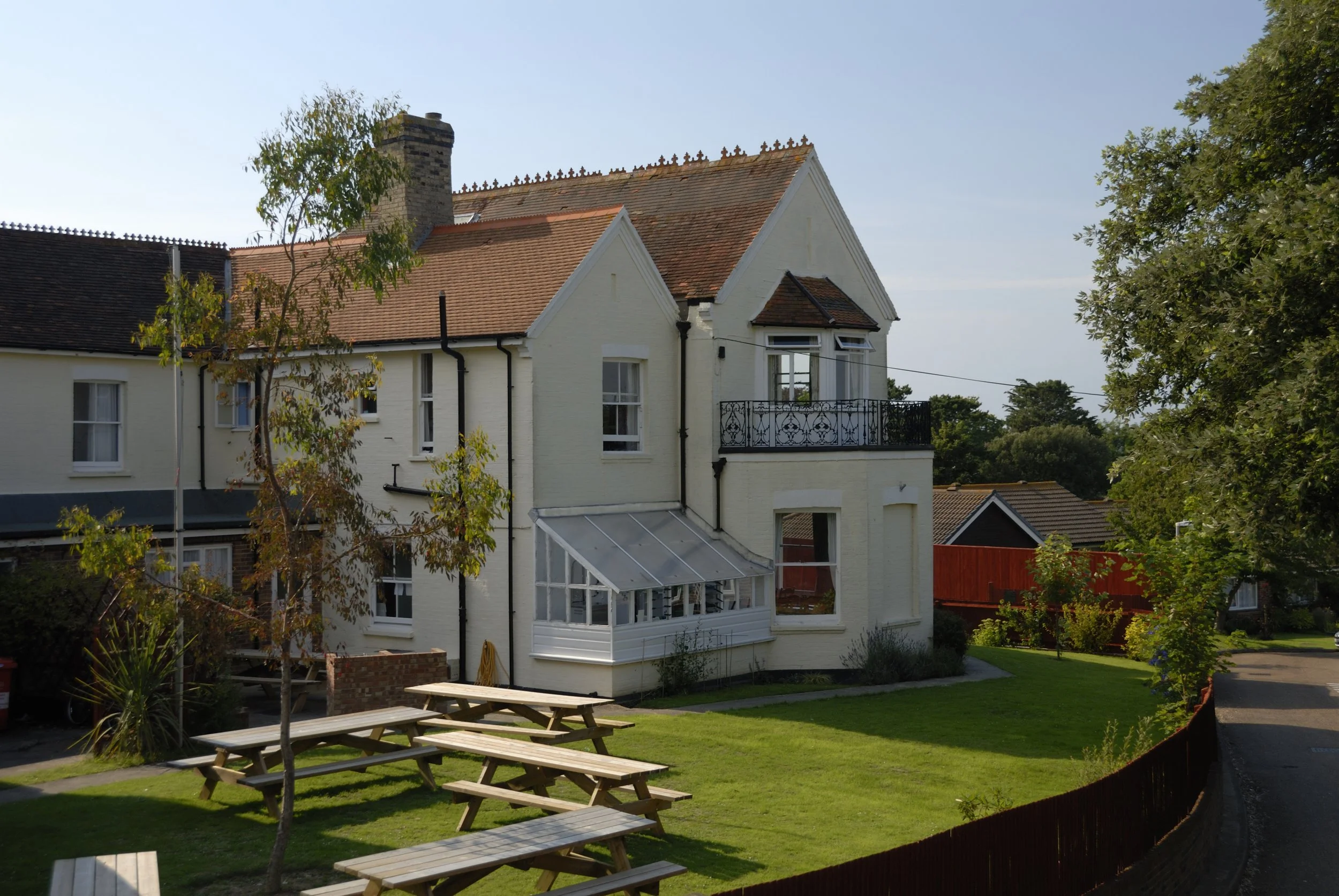 host_totland_070801_ext_001.jpg.jpg