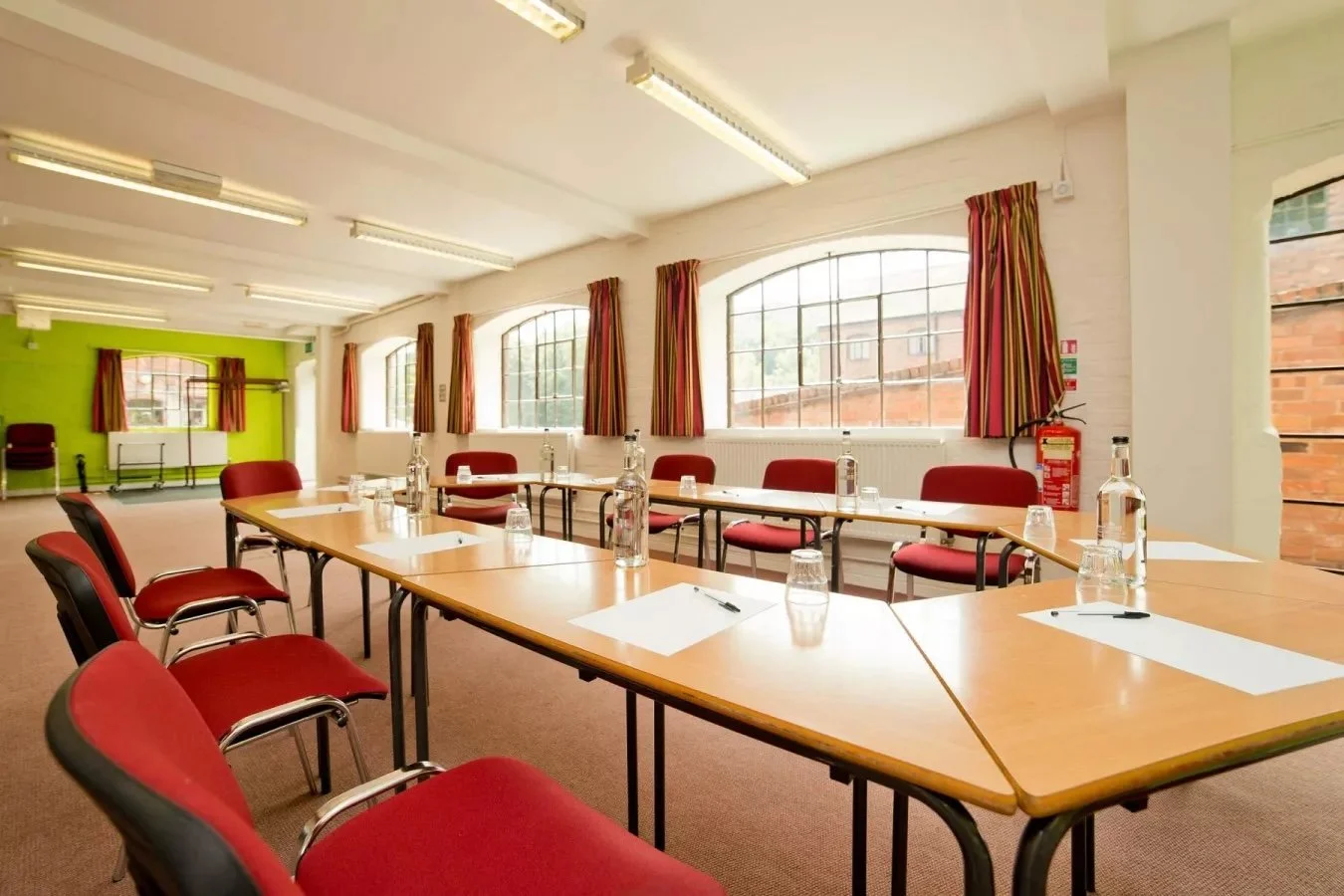 7ad5366e__YHA_Ironbridge_Coalport_Meeting_Room.jpg.jpeg
