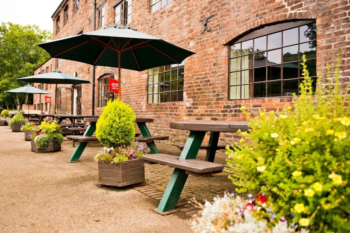 a9135bb0__YHA_Ironbridge_Coalport_External_Seating.jpg.jpeg