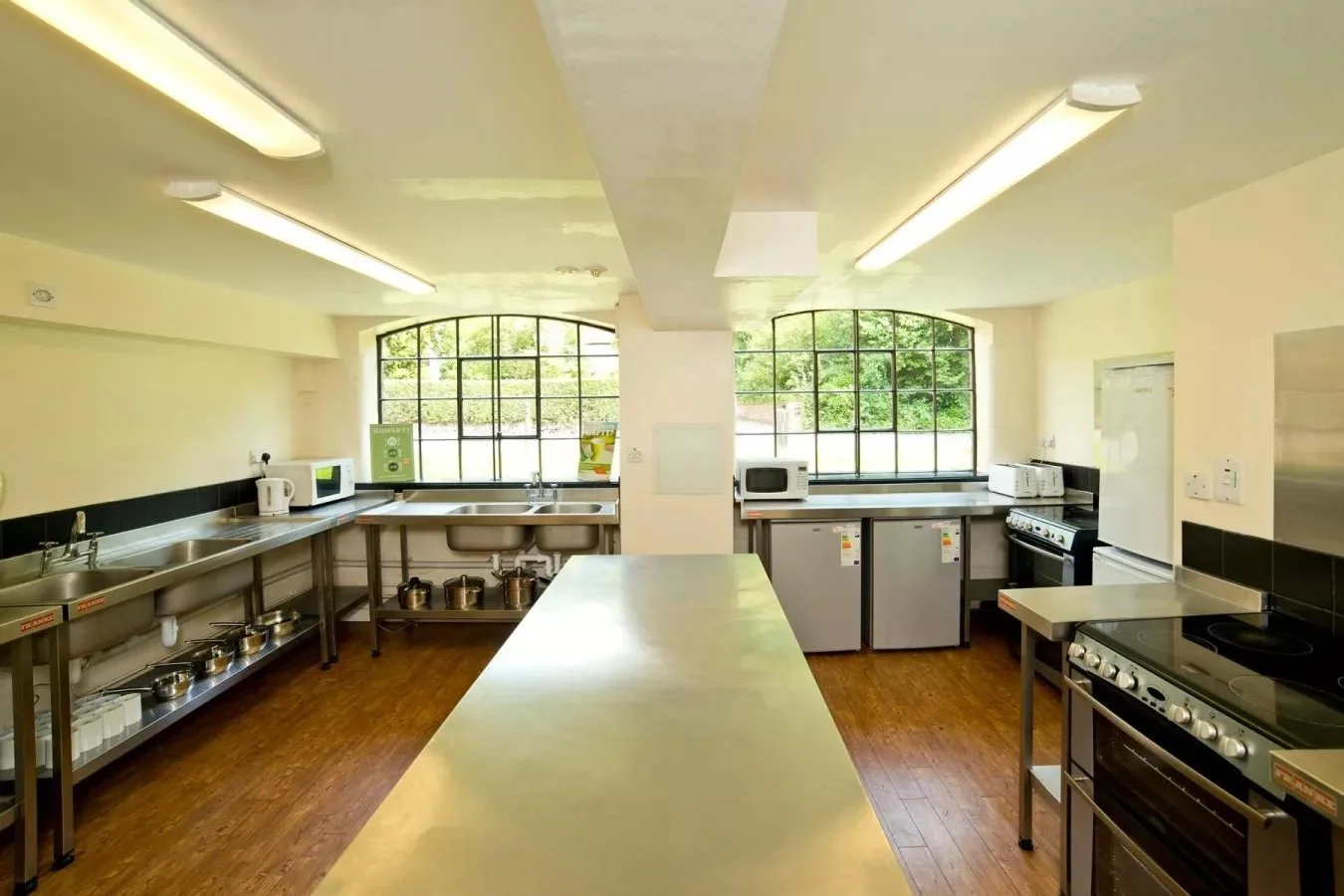 b34d9cd1__YHA_Ironbridge_Coalport_Kitchen1.jpg.jpeg