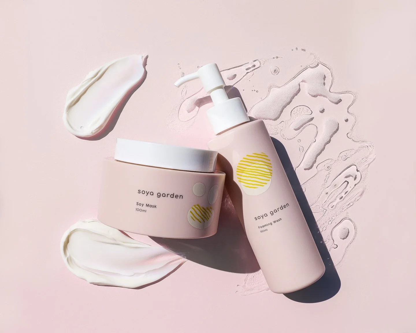 cleansing shouldn&rsquo;t feel harsh.

this foaming cleanser has a soft, serum-like texture
that lifts away daily buildup
without stripping the skin.

designed to support sensitive and easily irritated skin,
while helping keep pores clear
and the ski