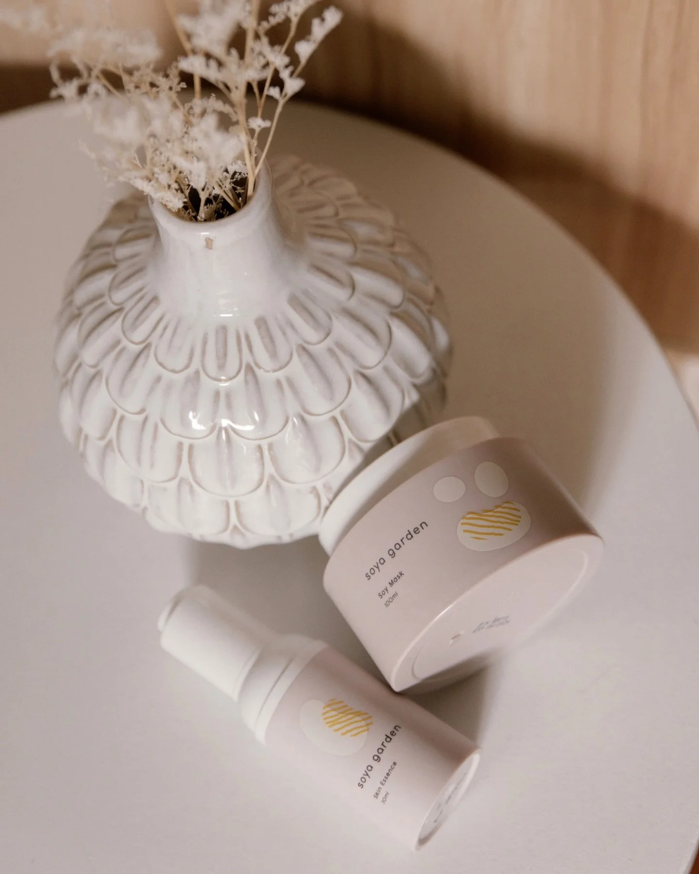 repair isn&rsquo;t one product.
it&rsquo;s structure.

cleanse.
essence.
recovery.

when your skin reacts easily,
consistency builds resilience.

soya garden skin essence + soy mask.

#sensitiveskin #barrierrepair #gentleroutine #skincareessence #cle