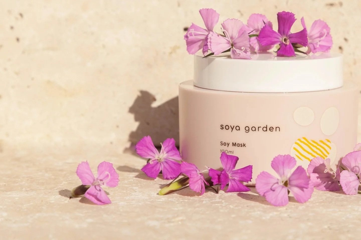 if your mask tingles,
be honest.

does your skin actually look better after
or just more irritated?

tingling isn&rsquo;t always &ldquo;working.&rdquo;

soy mask focuses on calming
instead of stressing the skin.

#mask #sensitiveskin #reactiveskin #n