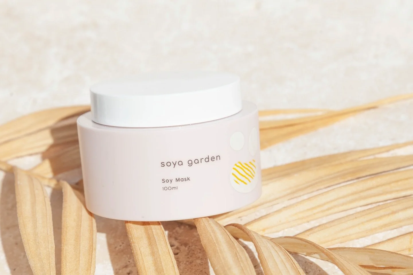 if your skincare tingles,

be honest.

does your skin actually look better after
or just redder?

#soothingmask #skinirritation #barrierrepair #skincaremyth #nz