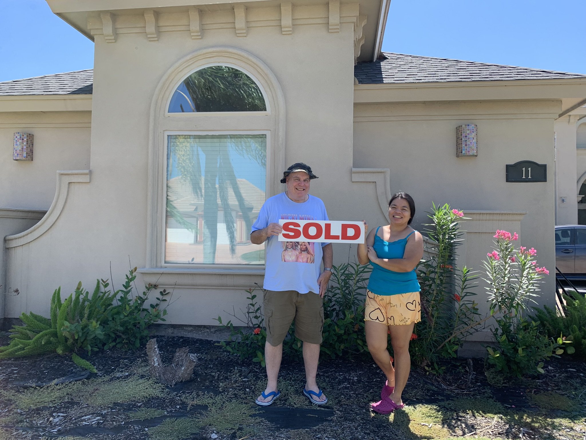  I honestly could not imagine a better buyer's agent to work with. With Dina's help it was extremely easy and confidence inspiring.  Her bio says she's been doing this for a while, and all that exerpience shows and made a huge difference. The closing