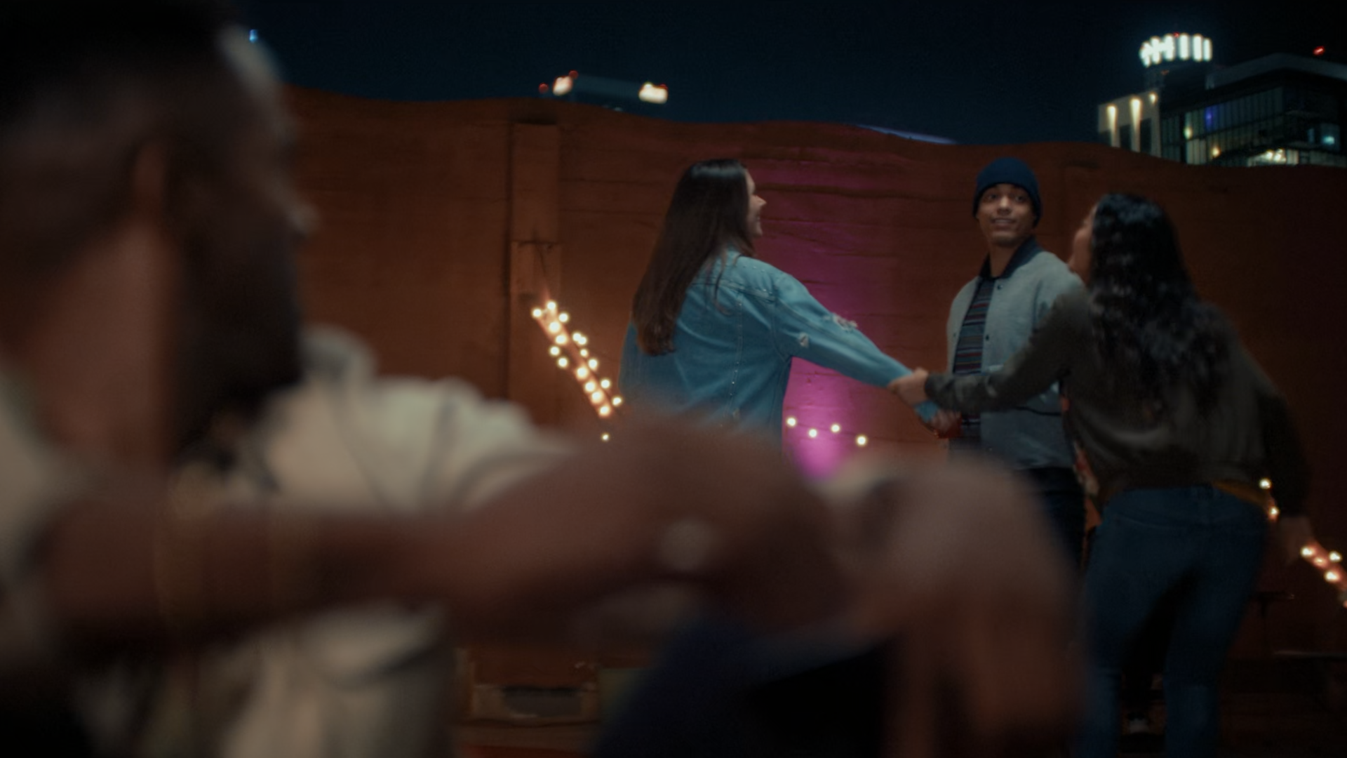 01 WritingForTimothee Stills 238.png