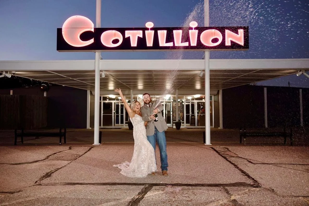 VU_EVENT_PLANNING_DJ_WICHITA_KANSAS_WEDDING