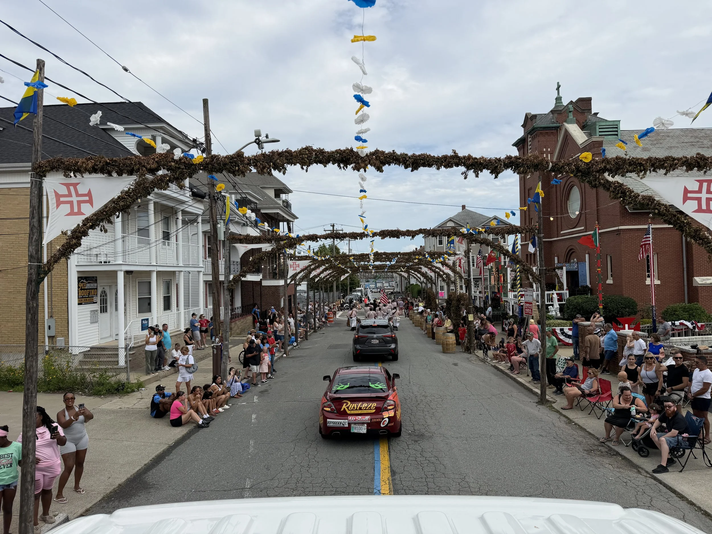 Team Noah Foundation Rolls Through the Madeira Feast Parade