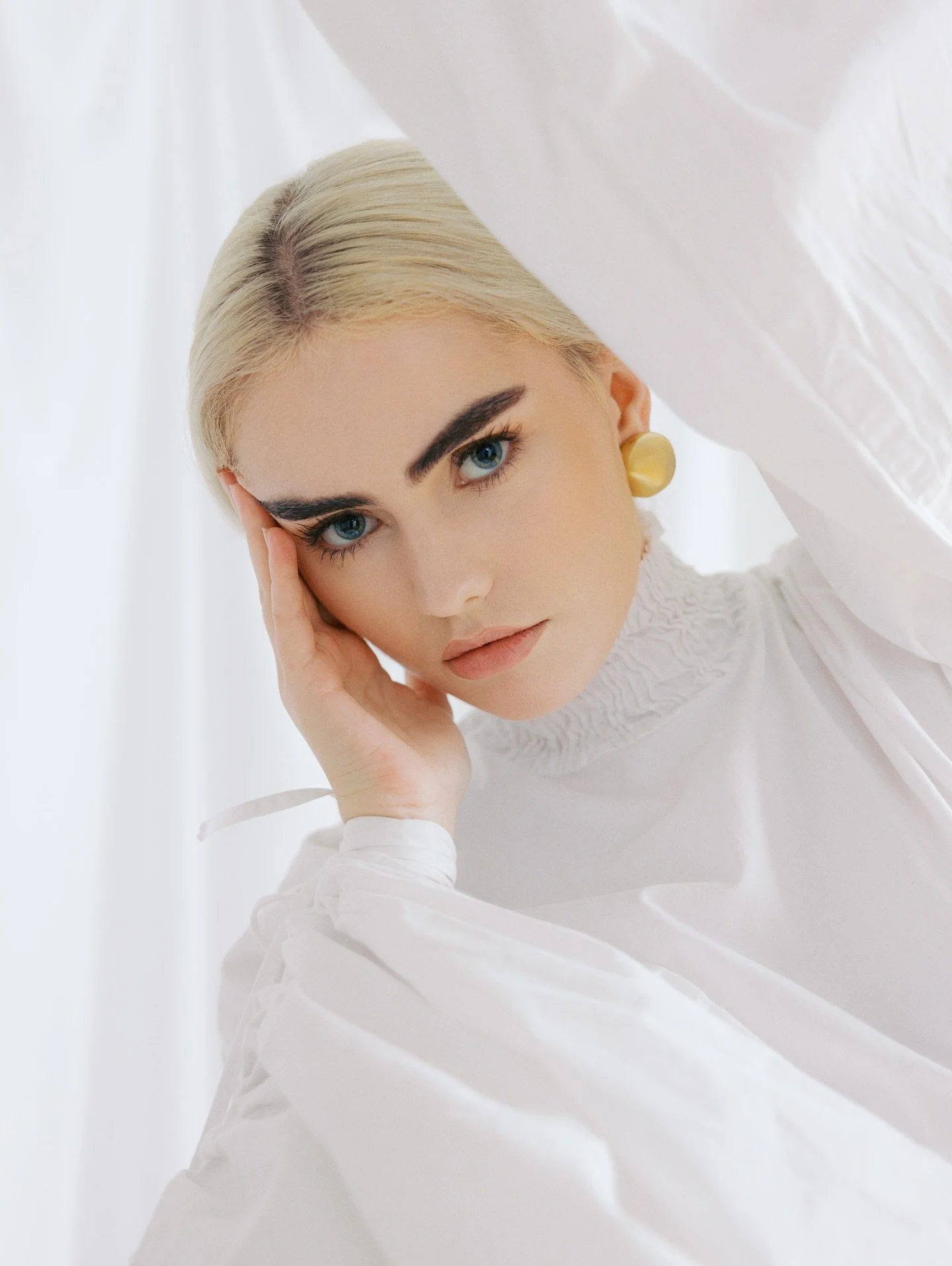 Julia

@julia.elaine 
Styling: @byjbergen 
HMUA: @jestherhan 
Assist: @cecileevon