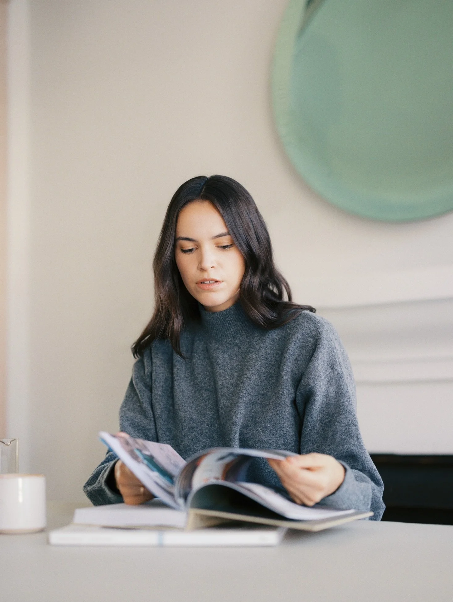 Quiet fall mornings at home // portraits of @carmen_de_chicago | MUA: @torieconnmua