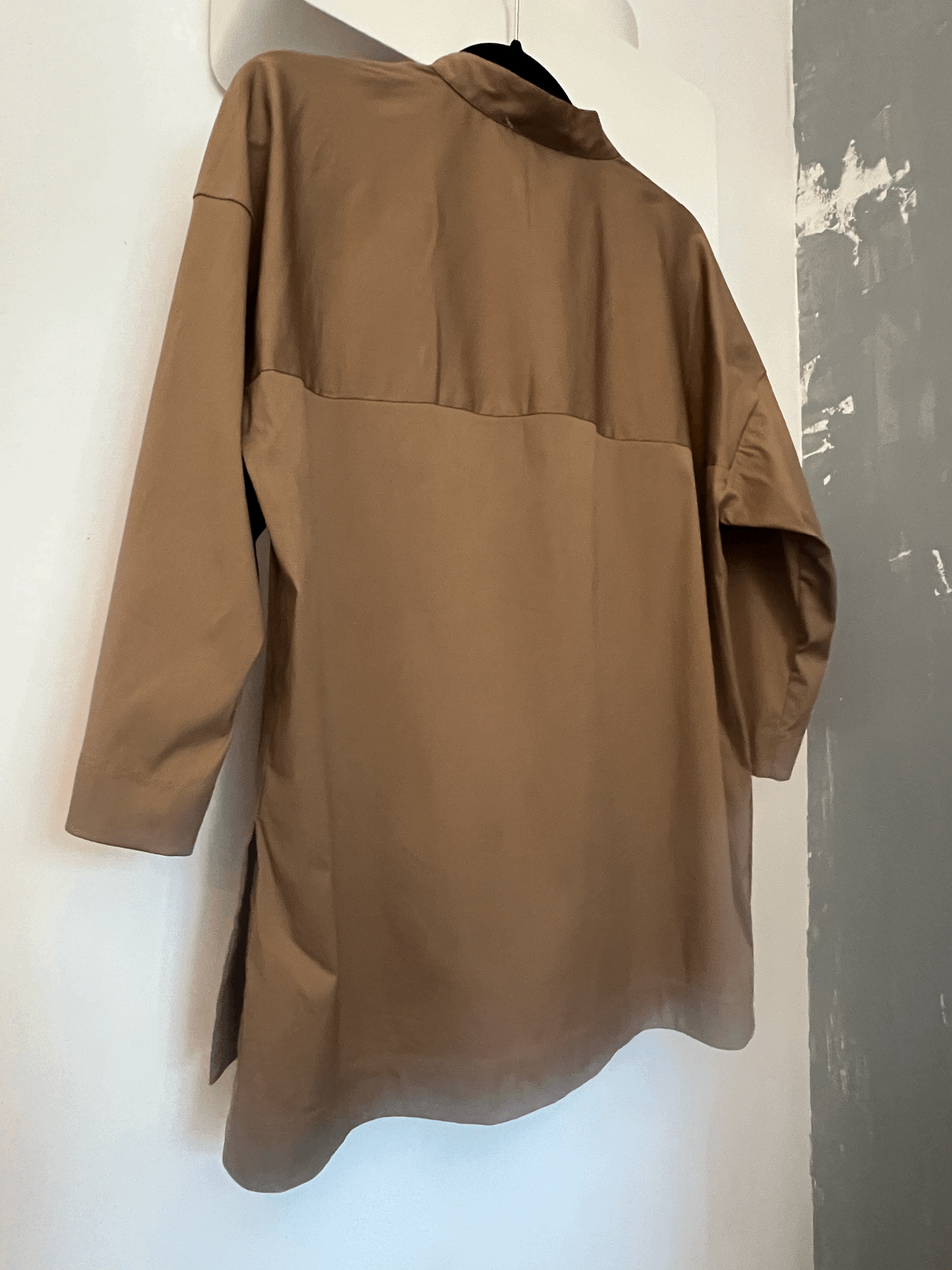 Lafayette 148 3/4 Sleeve Brown Henley Pull Over Shirt with Slits Sz M back