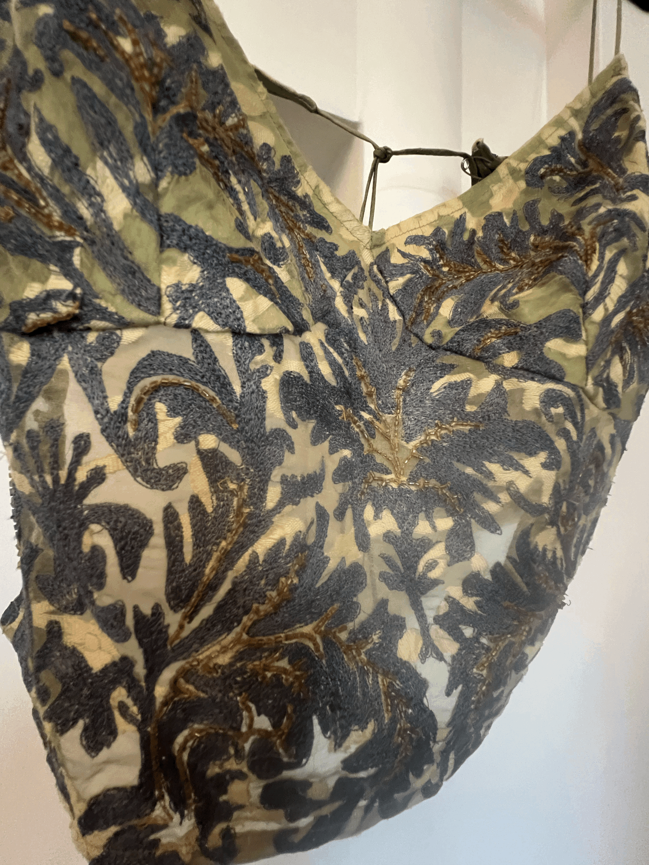 Y2K Plenty Tracy Reese Embroidered Olive Apron Camisole Top Sz M swatch