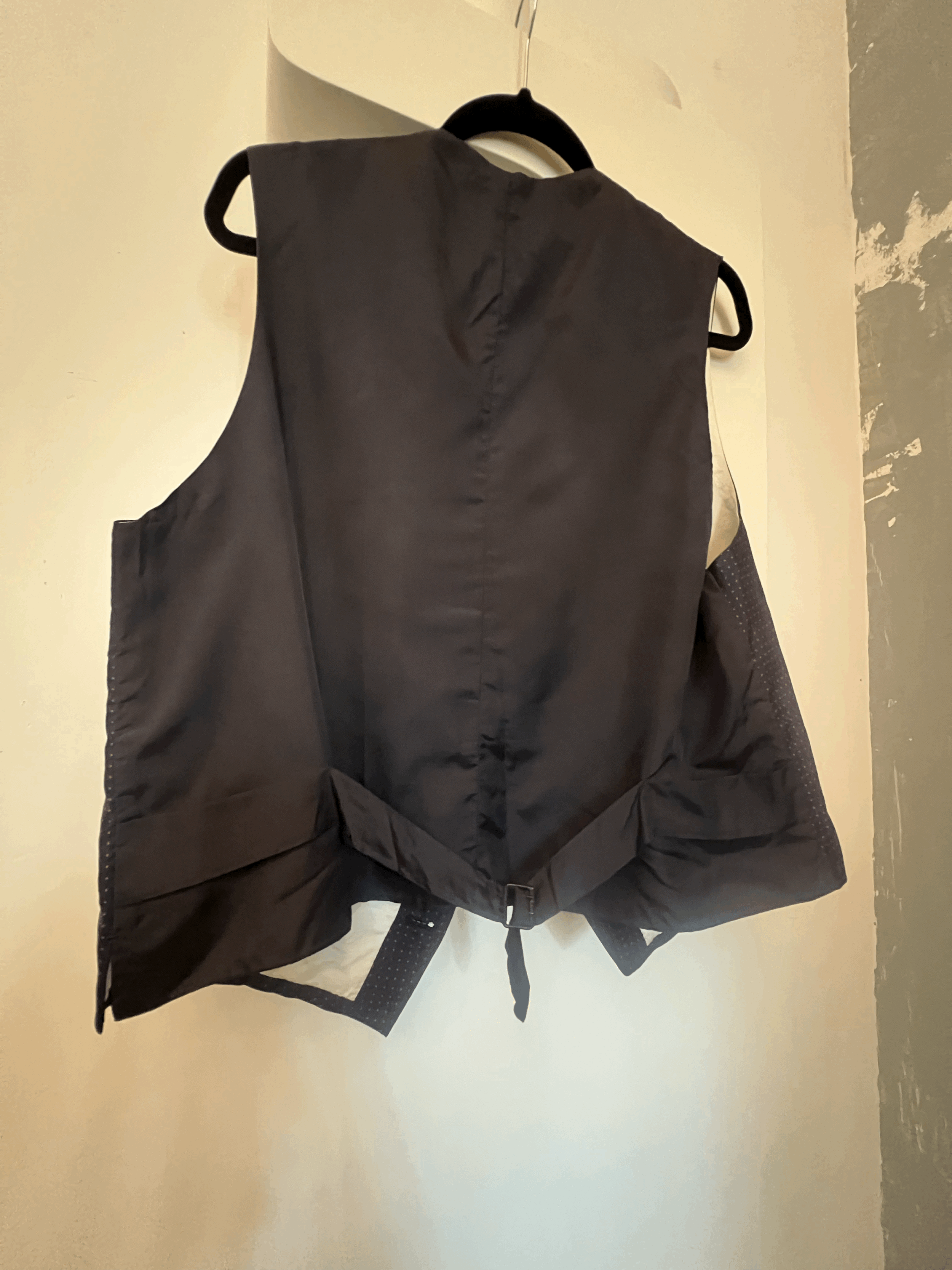 Vintage 40s-50s Mens S Fisher London Navy Dot Silk Vest Sz 42 back