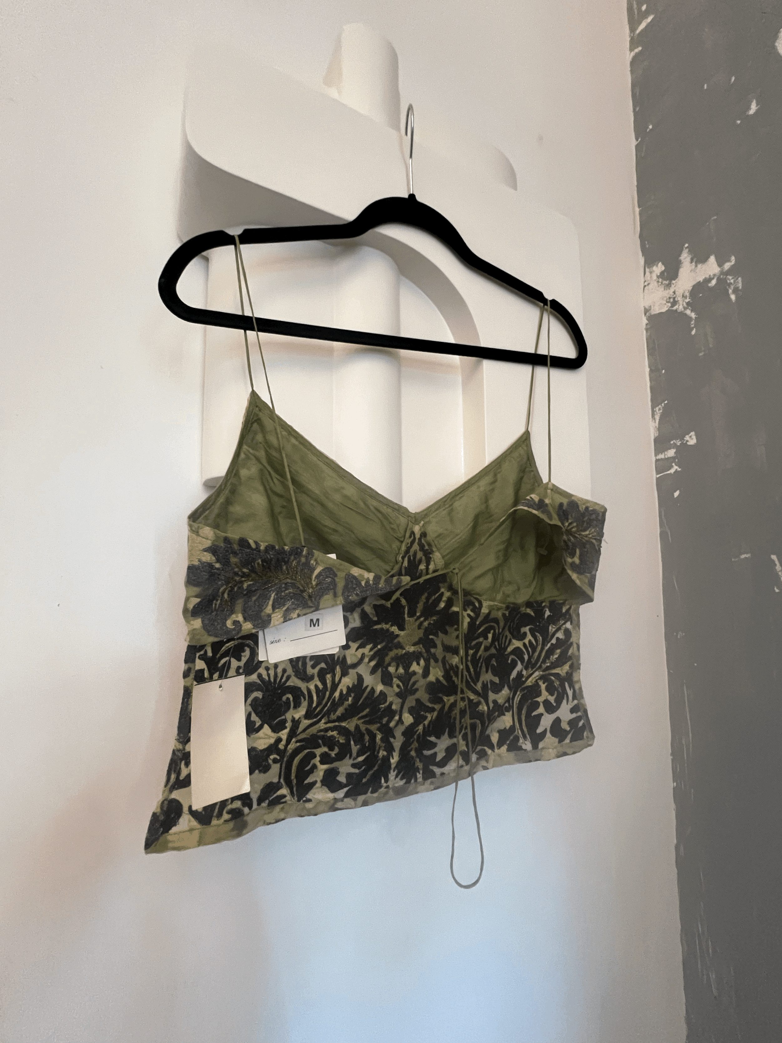 Y2K Plenty Tracy Reese Embroidered Olive Apron Camisole Top Sz M back