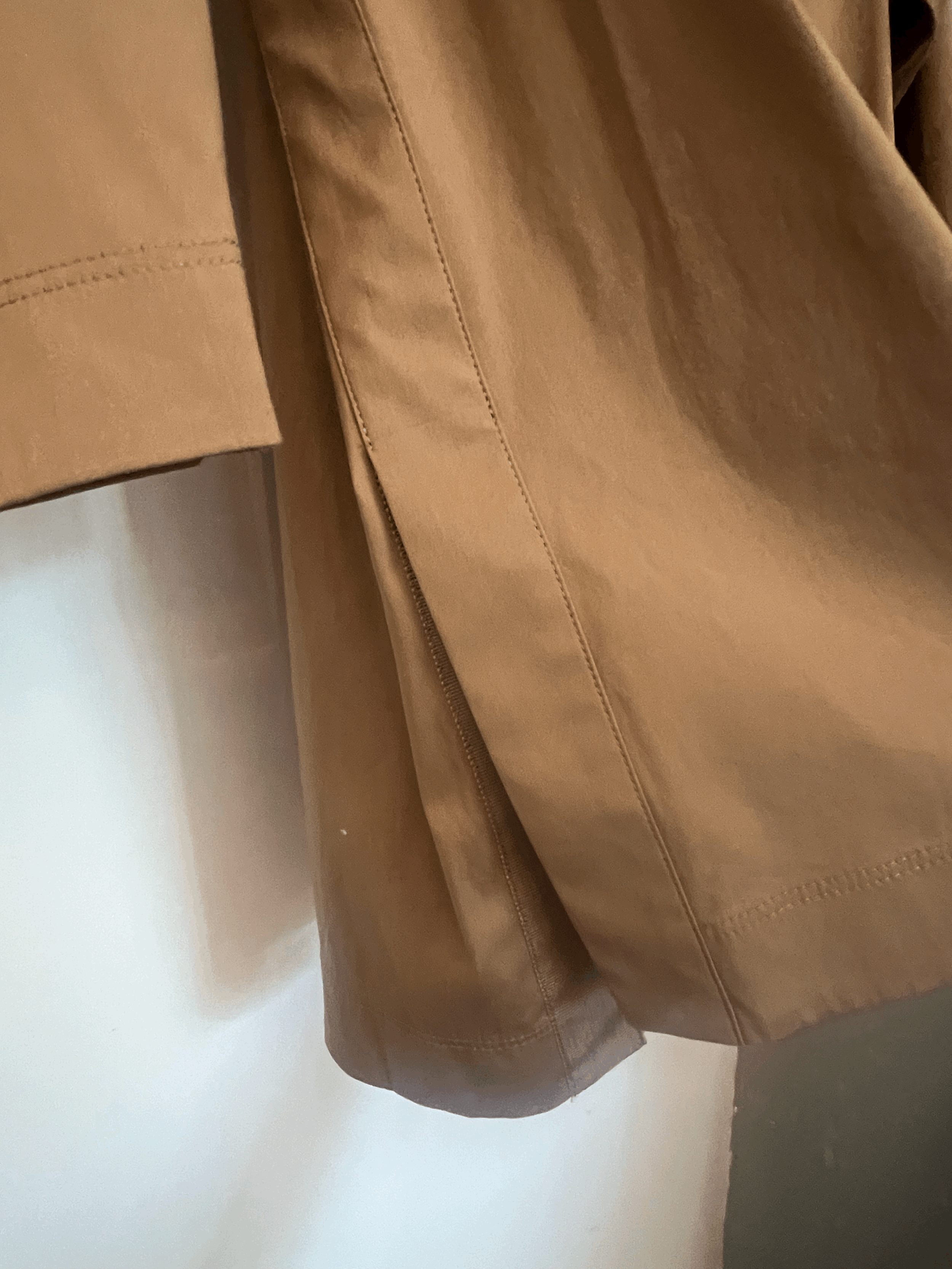 Lafayette 148 3/4 Sleeve Brown Henley Pull Over Shirt with Slits Sz M swatch