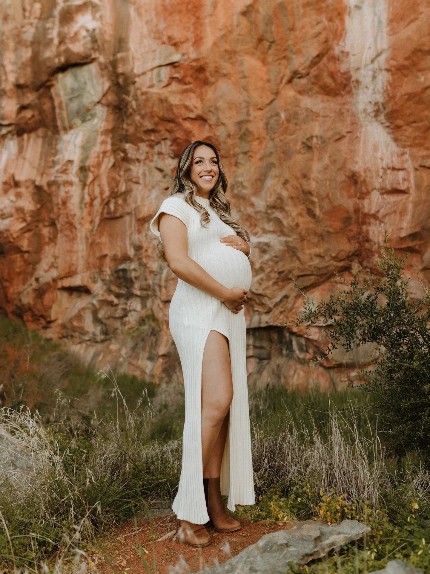Taylah. How incredibly beautiful does Motherhood look on her!? 
Polishing this stunning gallery off today like a collection of paintings ready for the exhibition 🥰🫣