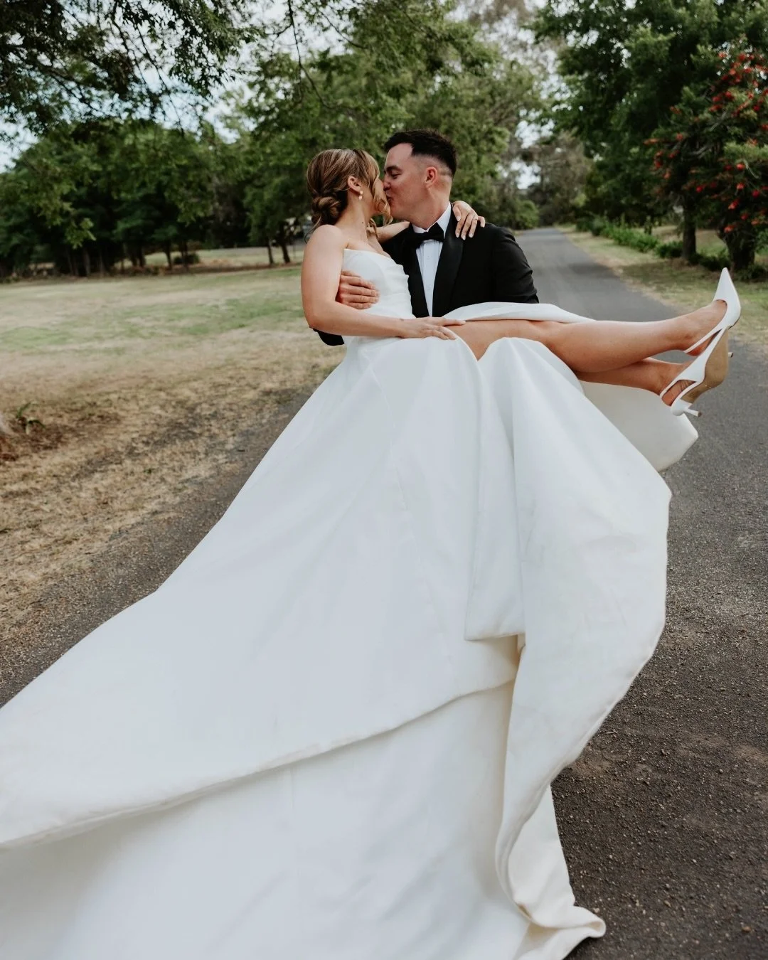 Introducing Georgia and Daniel &mdash; now officially The Gipp&rsquo;s! 💛🧡

What everyone thought would be a casual 30th birthday celebration at their beautiful new home turned into the sweetest surprise&hellip; an intimate backyard wedding with th