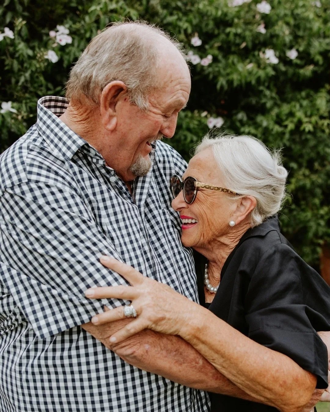 Kicking off the Hepworth family session with a round of red wine and a little friendly roasting certainly set the scene for this fun and relaxed evening last Friday! 

I&rsquo;m totally down with adding a simple activity to sessions&hellip; Whether i