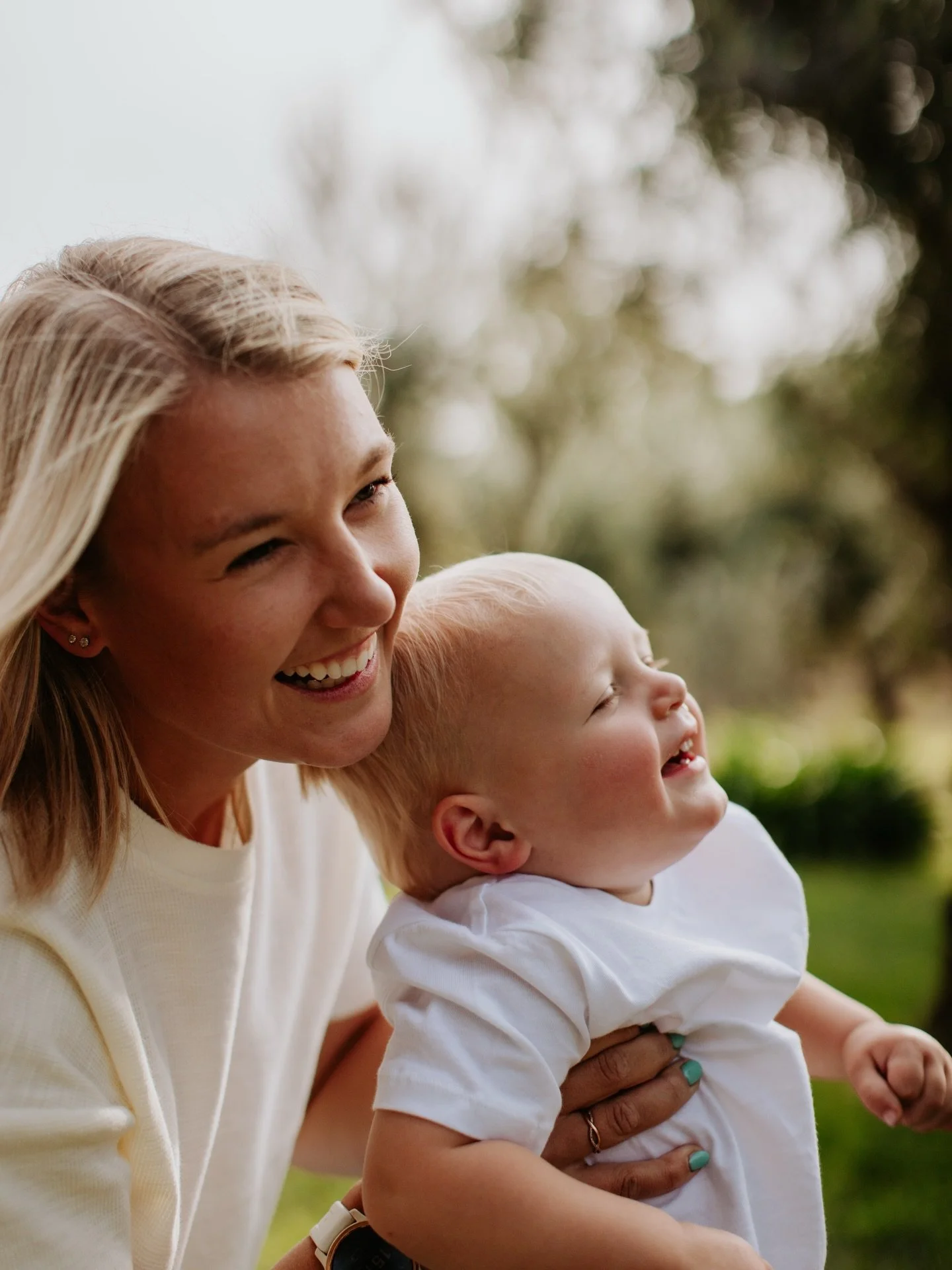 If you&rsquo;ve been waiting to see yourself in the frame with your little ones &mdash; I&rsquo;d love to photograph this season for you. My Moments With Mum minis are the perfect opportunity to capture you with kids of all ages. 

Oh and of course D