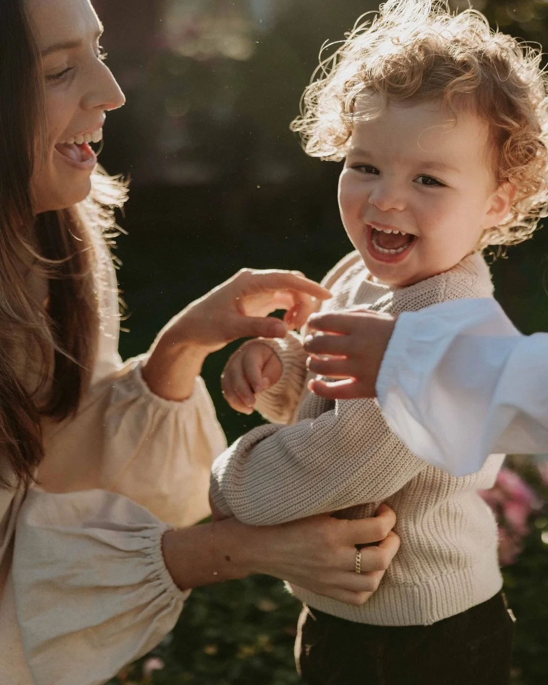 Moments With Mum💞 My heart is so full creating tangible memories like these for beautiful mums of the GV.

This is just Day One of three incredible days of sessions from a couple of weeks ago, and I cannot wait to share more &mdash; with one more da