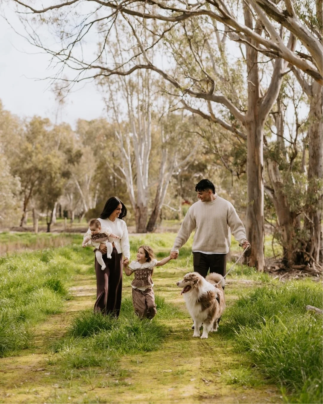 This has got to be one of the smoothest, most beautiful family sessions I think I&rsquo;ve ever had. Which is saying a lot considering I&rsquo;ve been photographing families for 17 years! 

A random Tuesday morning before work. An hour of your time. 