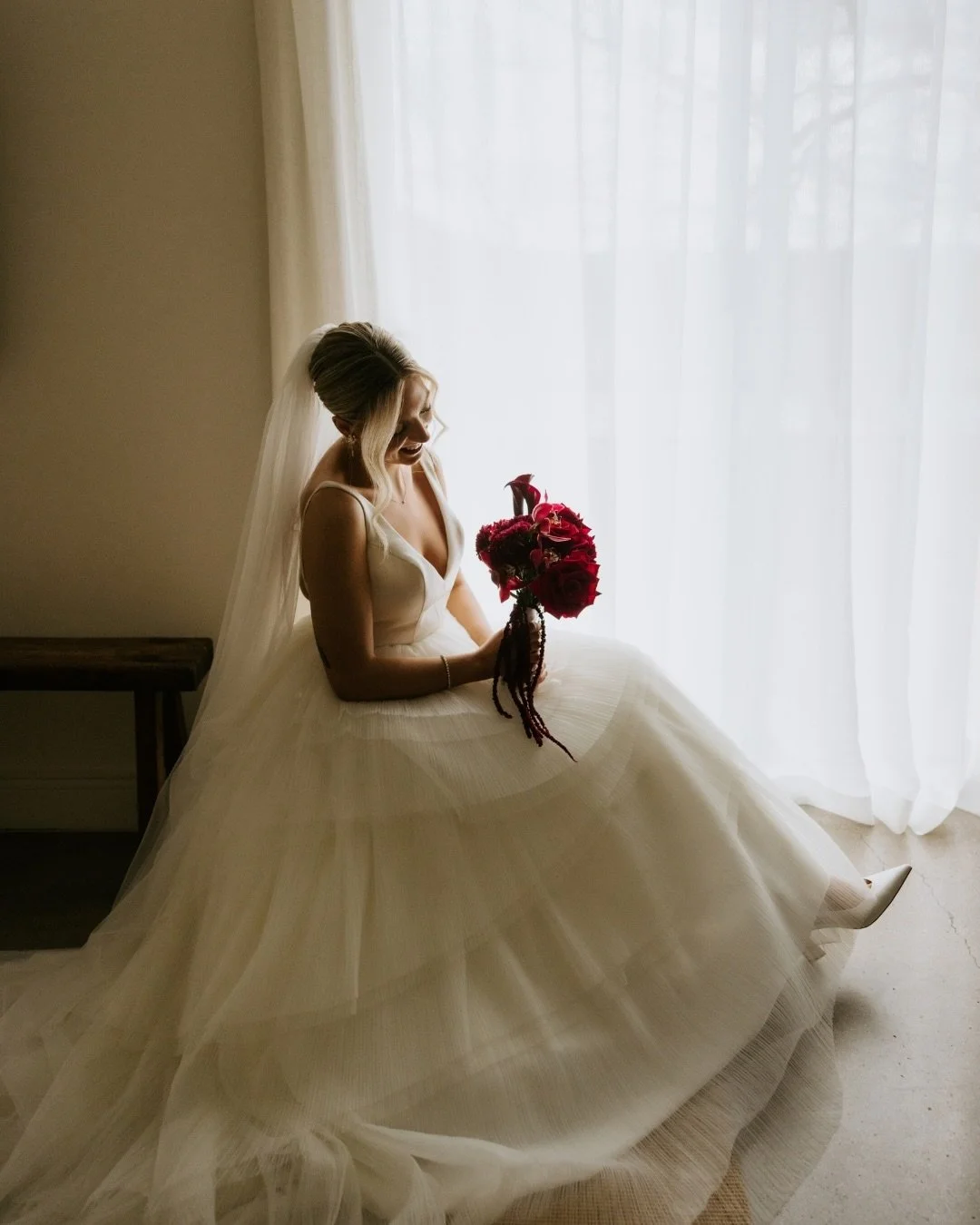 Some brides are just effortlessly stunning&hellip; Bonnie you were every bit of that!🌹 @bonevers