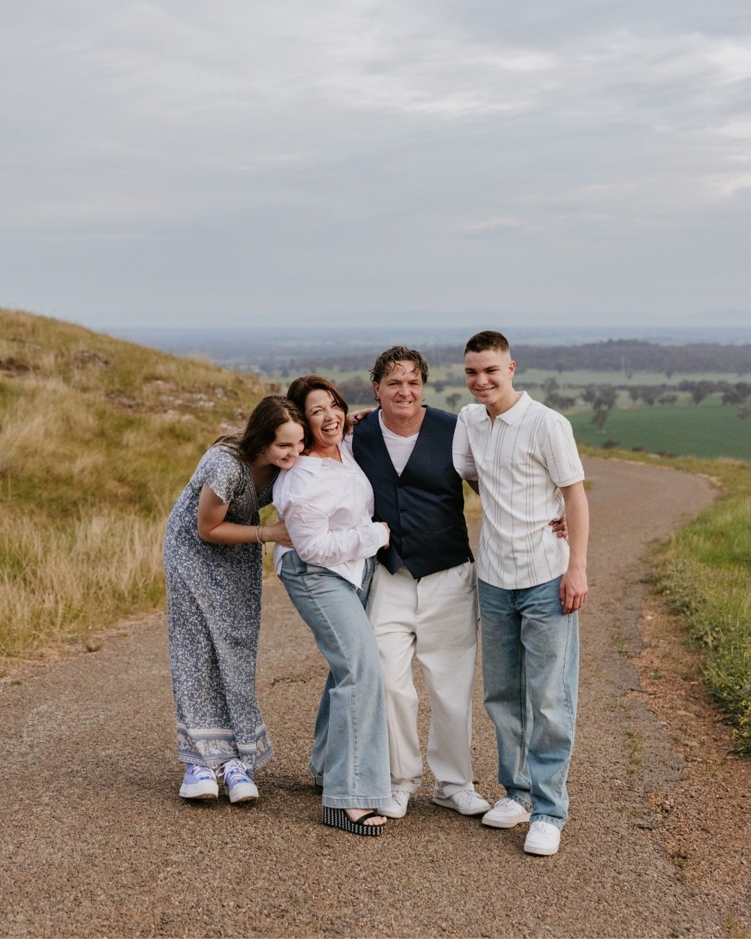 The Hetherington Family 🤩 

No better backdrop for this beautiful family than what they love to do together. Even more special for Todd, bringing back the NZ views, reminding him of home. 

Whoever said older kids wouldn&rsquo;t love having their fa