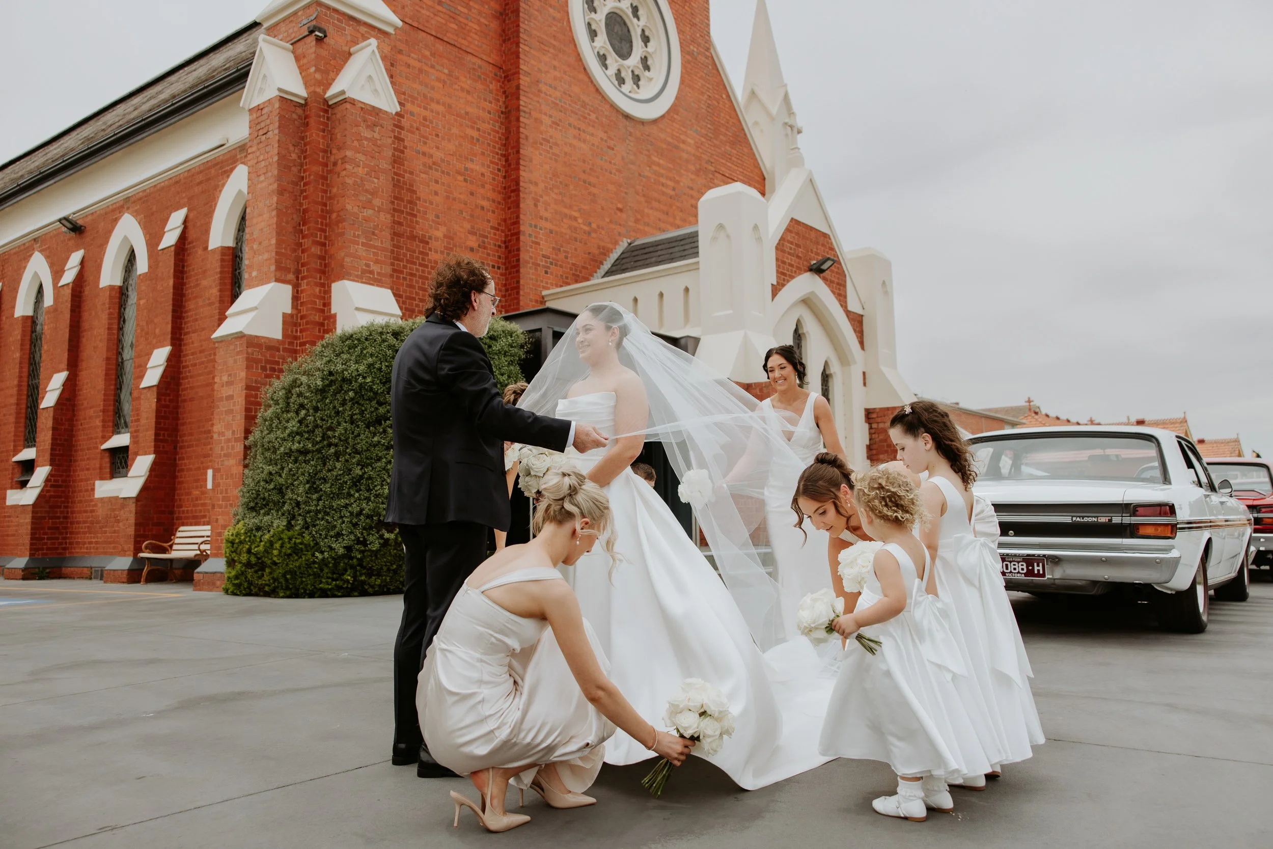 shepparton wedding photographer woolshed029.jpg