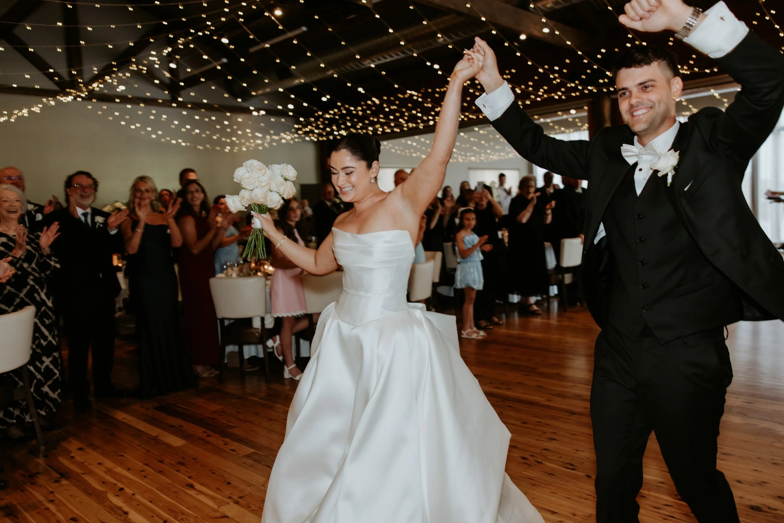 shepparton wedding photographer woolshed042.jpg