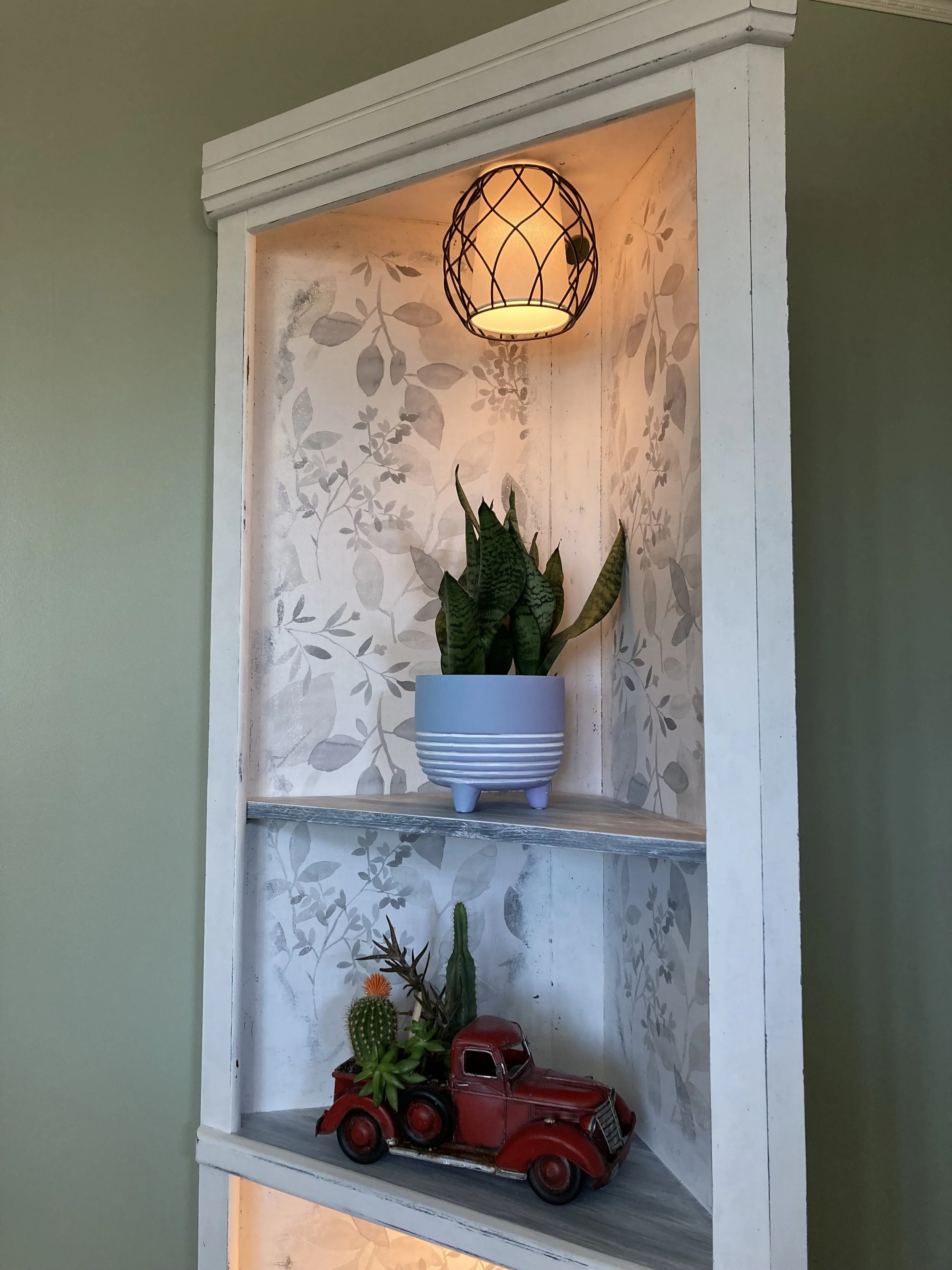 This was Packy's first commission piece. 