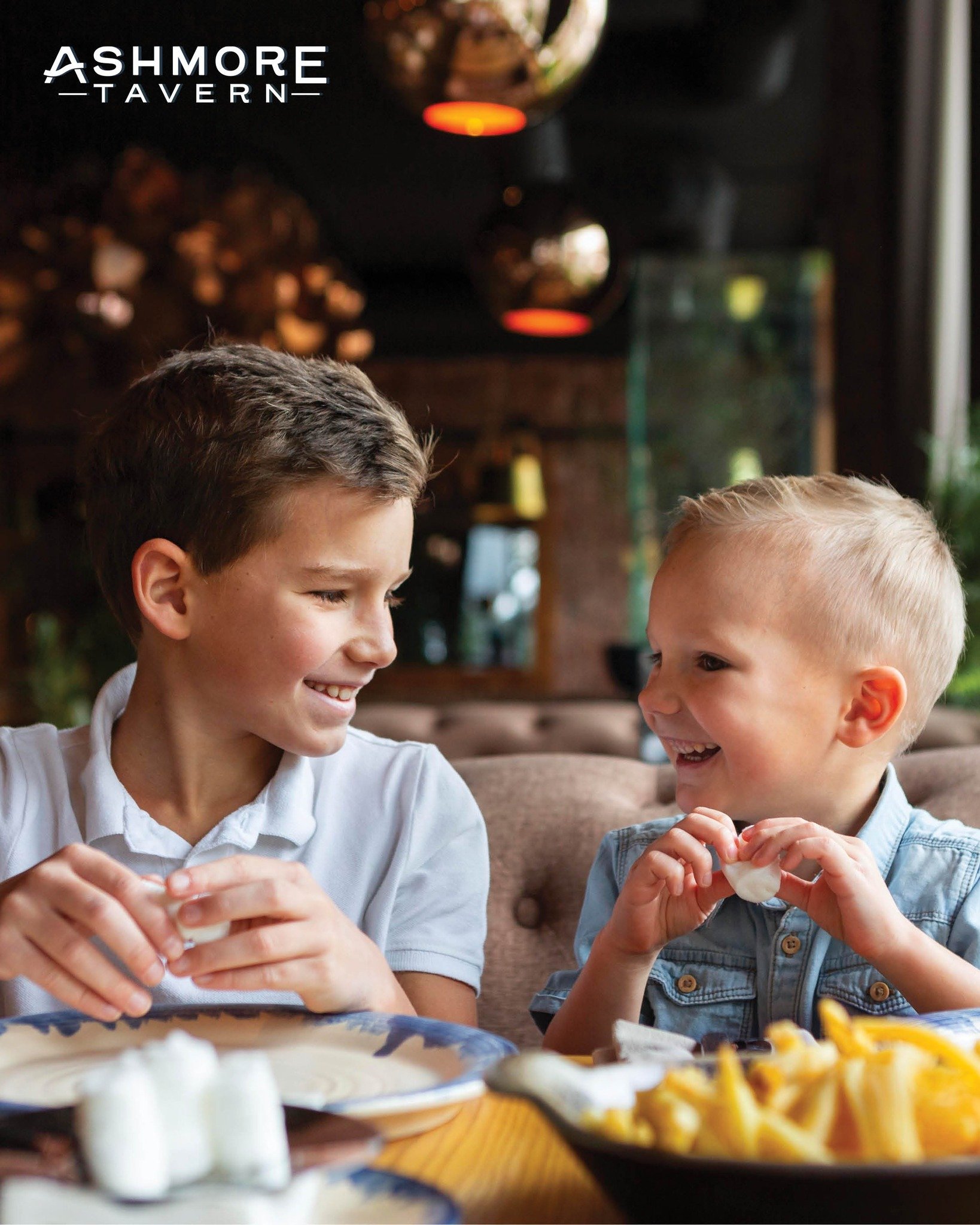 Treat your little ones and enjoy a stress-free family dinner with our Kids Eat Free special EVERY Wednesday Night! 👪🍽

Enjoy a complimentary kid&rsquo;s meal with the purchase of any main meal! 🍕🍔

Available between 5:30pm to 8:30pm 

Book a tabl